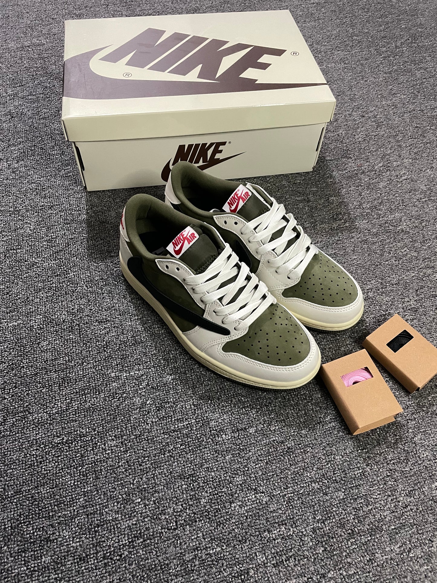 Air Jordan 1 low Travis Scott Medium Olive