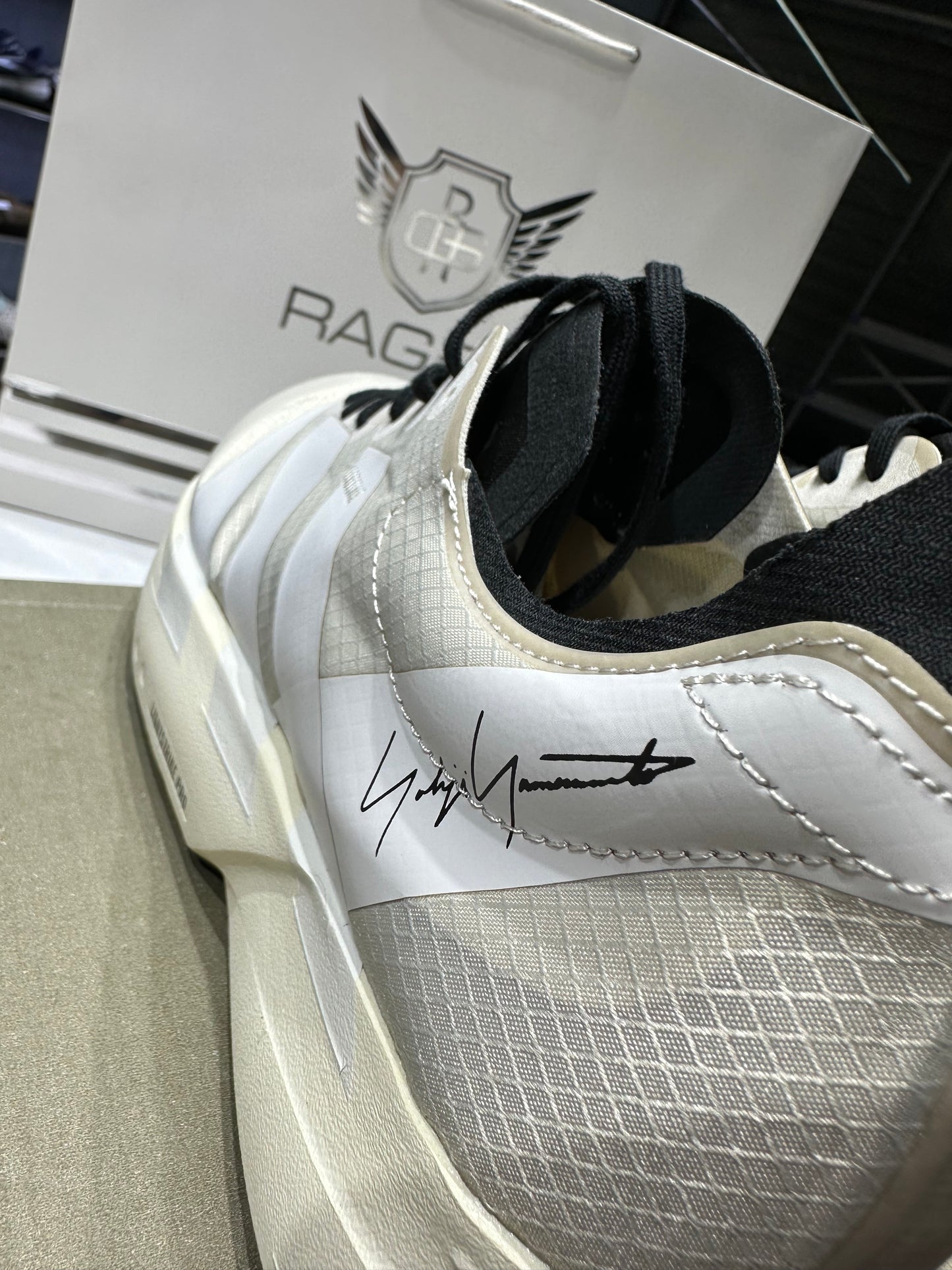 Y-3 Adios pro 4 Beige