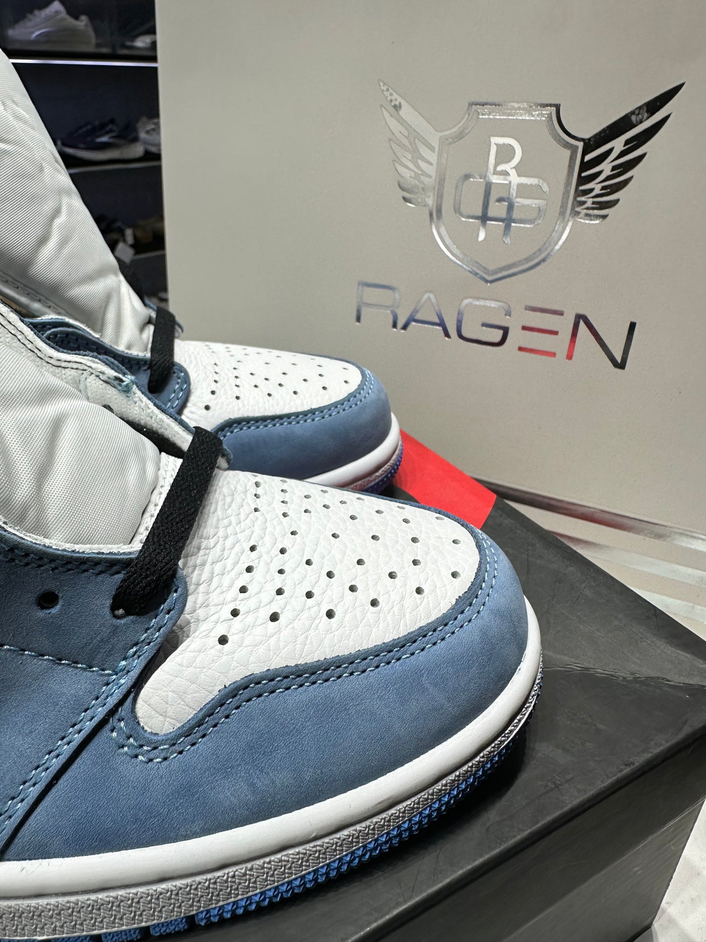 Jordan 1 University blue