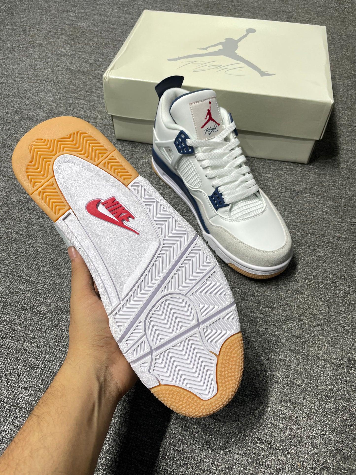 Jordan 4 Retro Navy