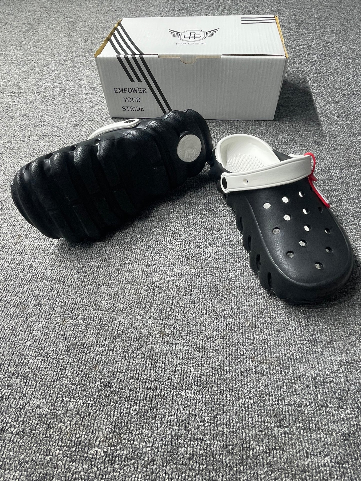 Clogs black