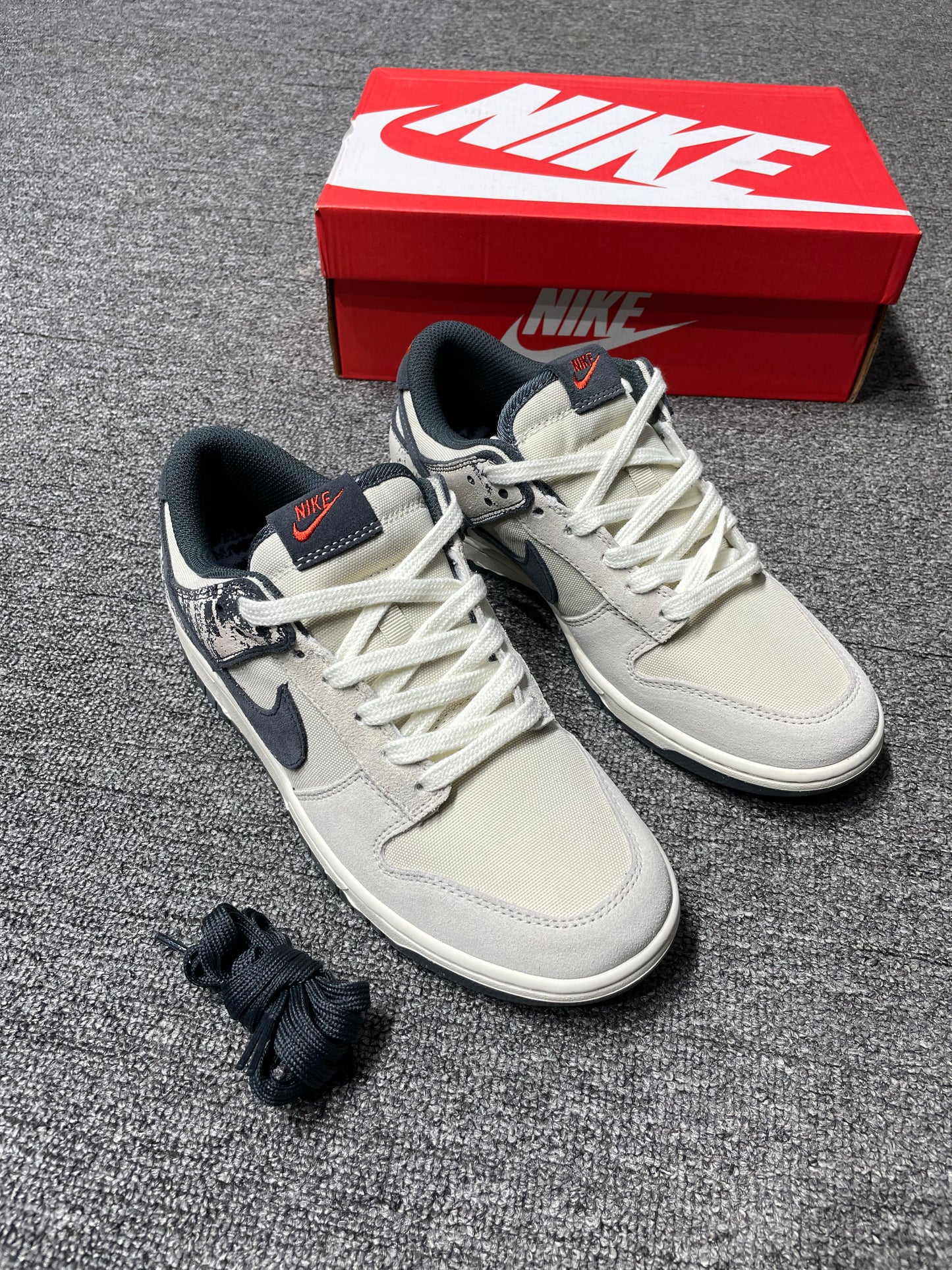 Dunk Low Punk Edge