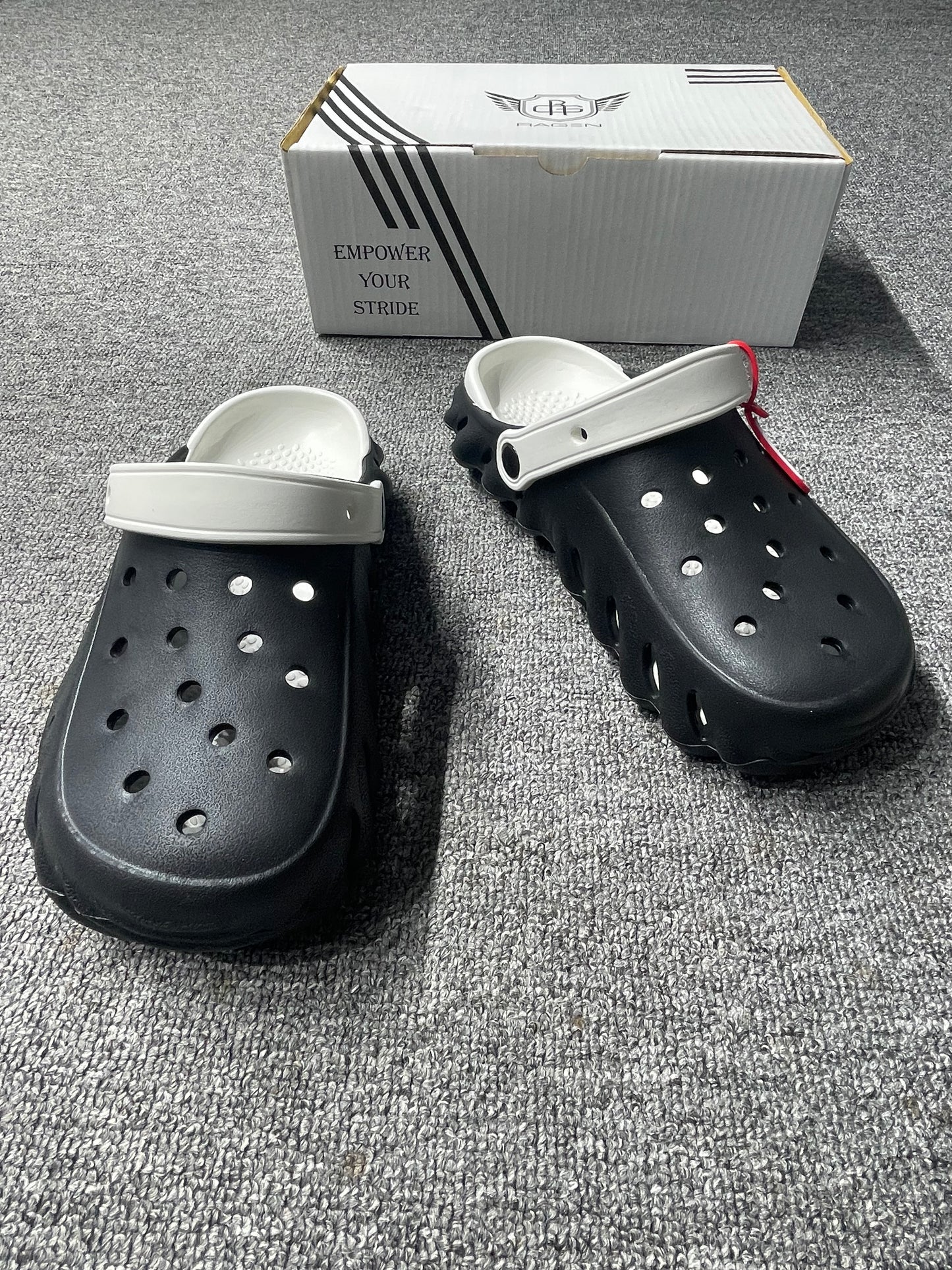Clogs black