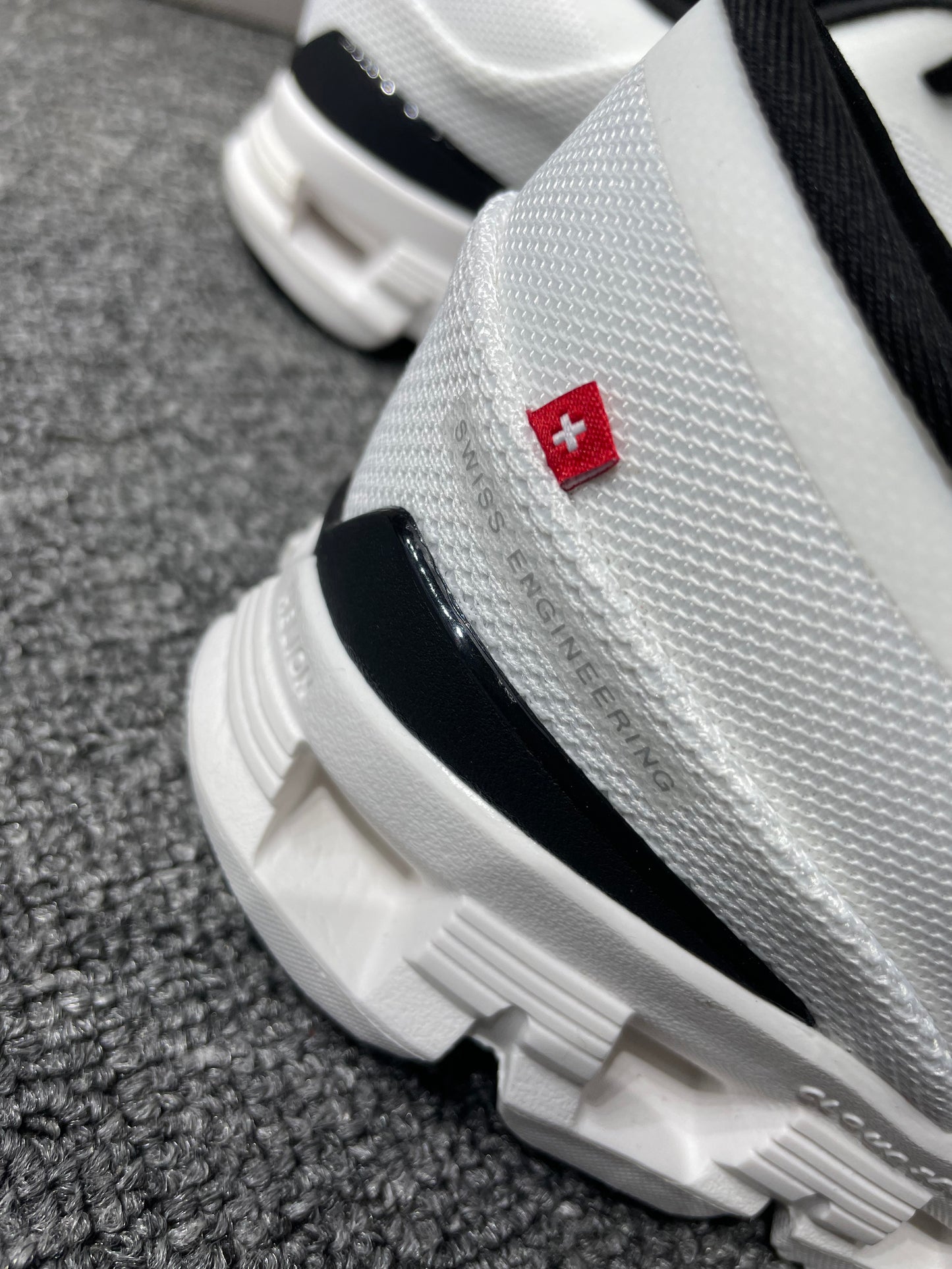 On Cloud runner 2 white