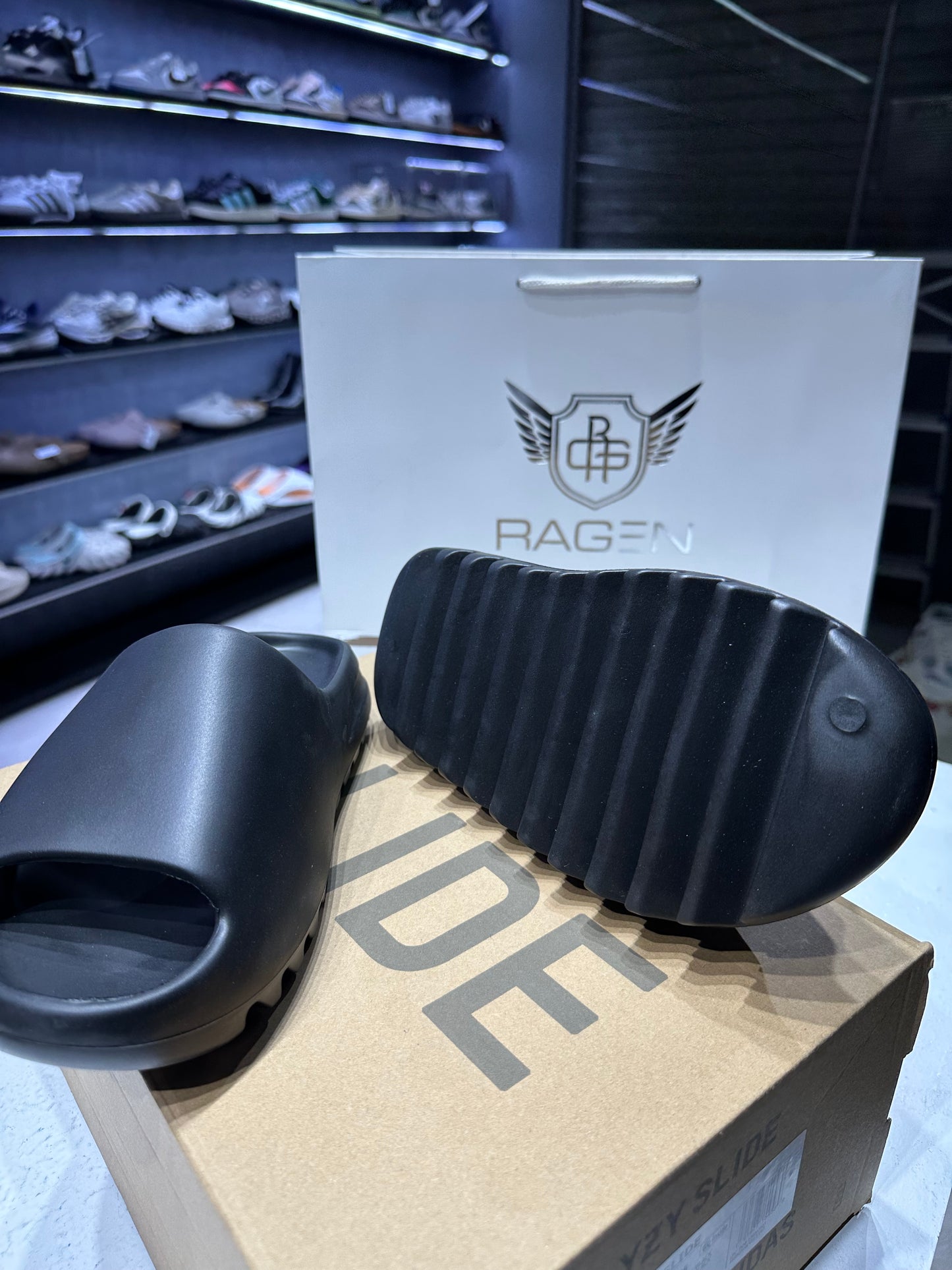 Yzy slide Onyx
