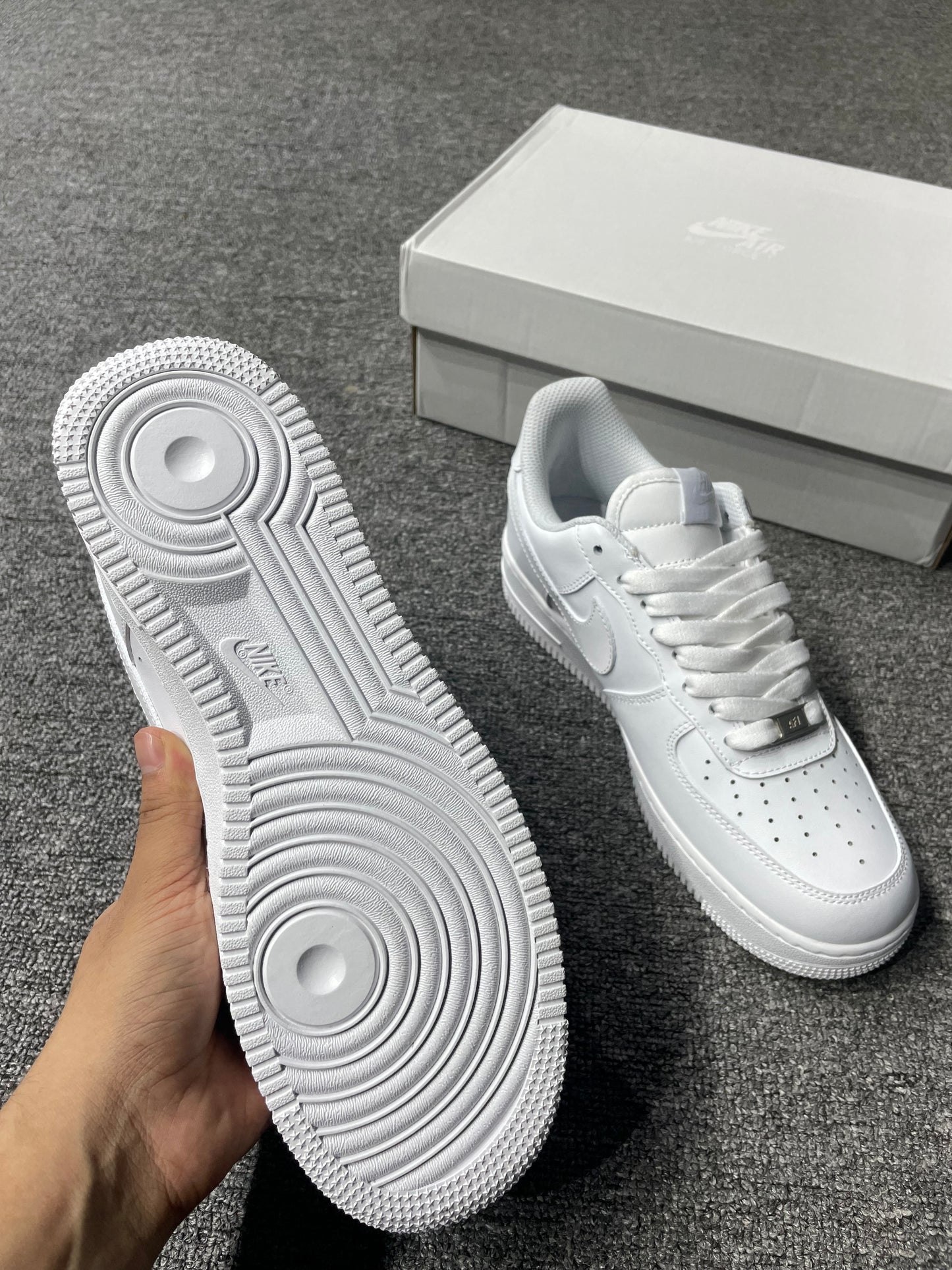 Air Force 1 Triple White