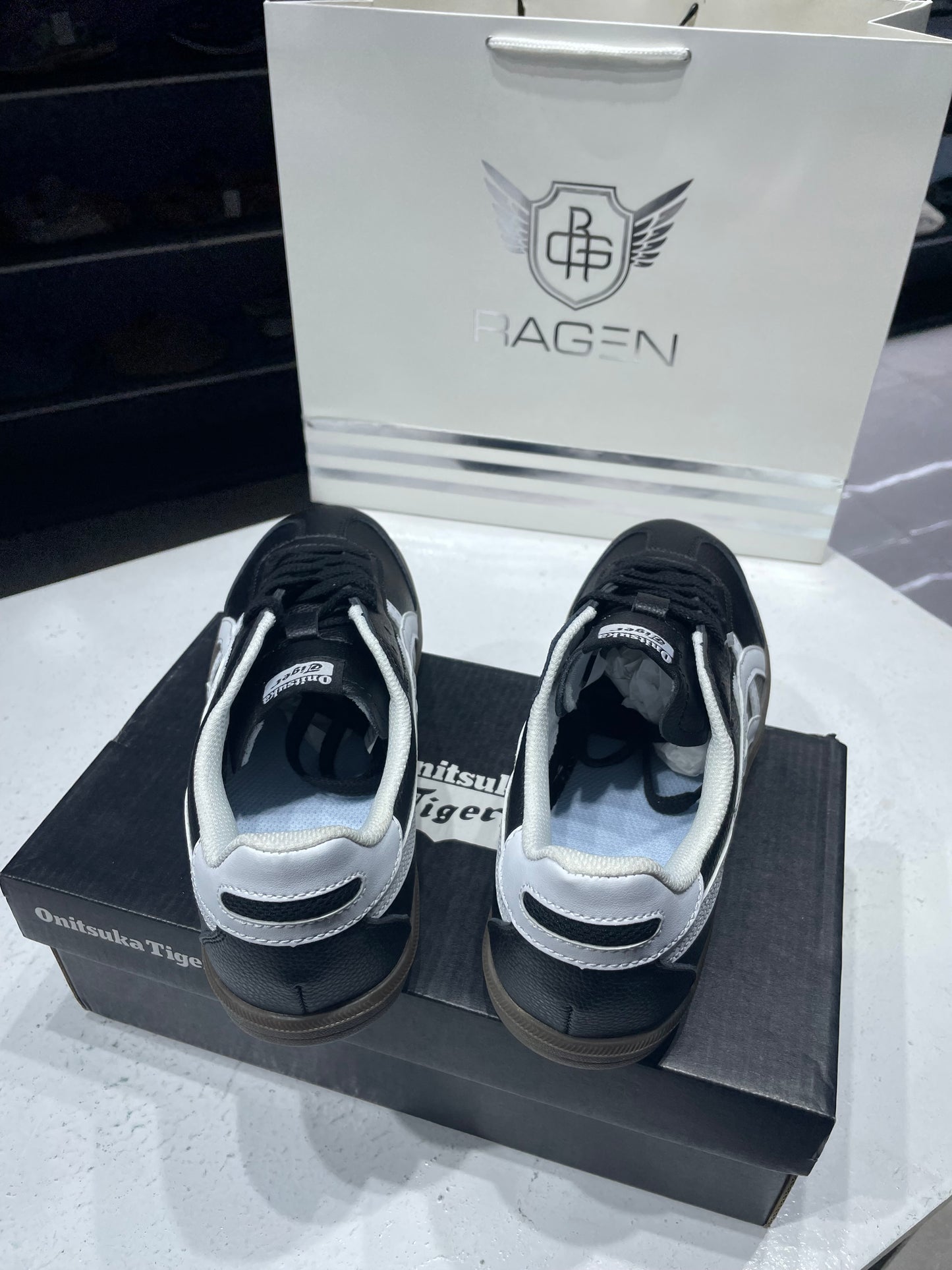 Onitsuka Tiger Tokuten Black/White