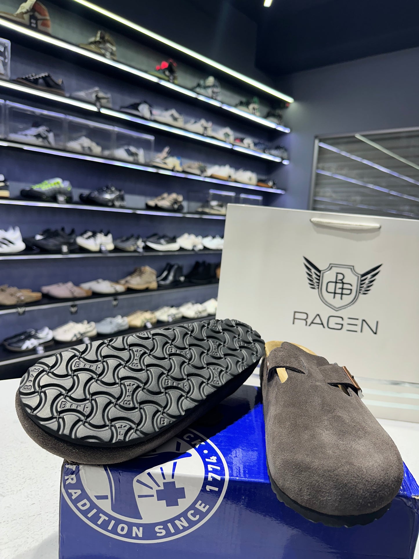 Boston Soft Footbed Mocha