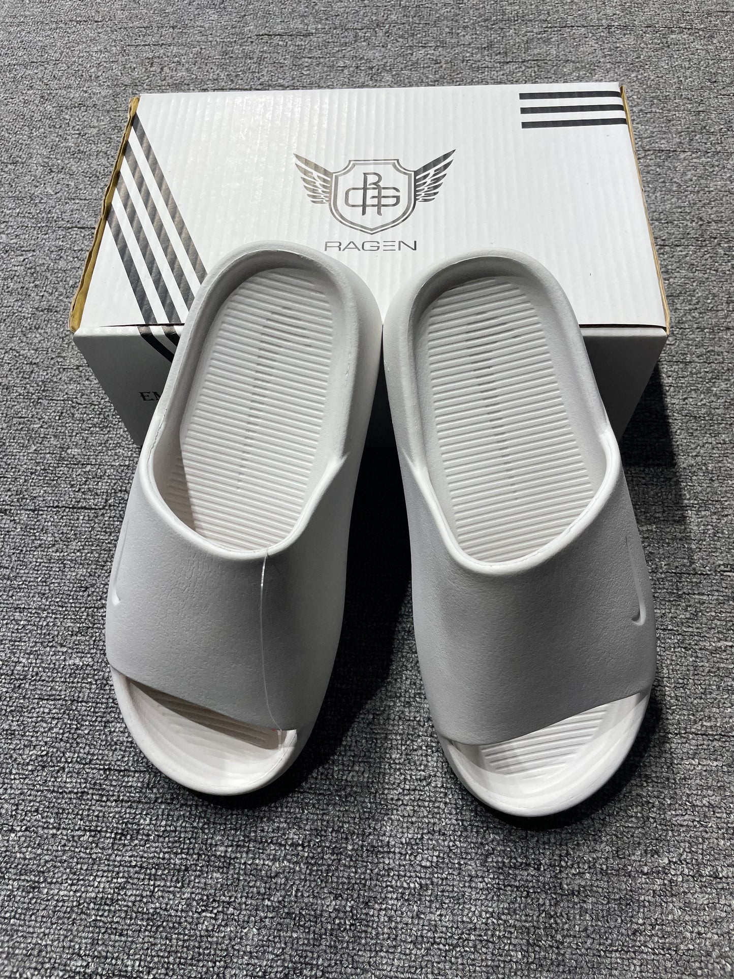 Calm Slide White
