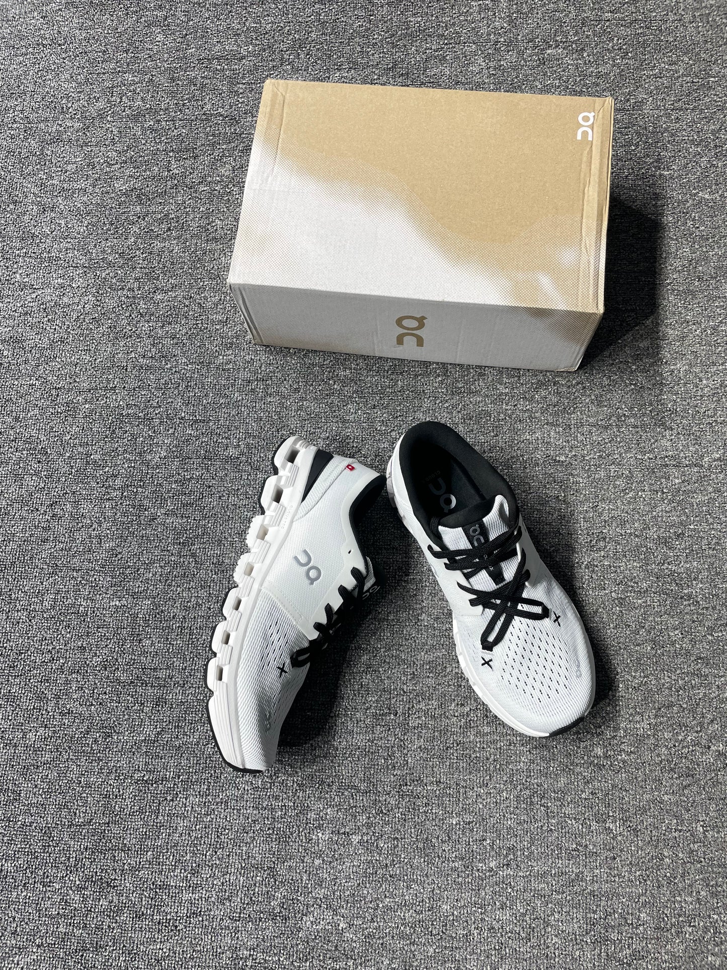 On Cloud runner 2 white
