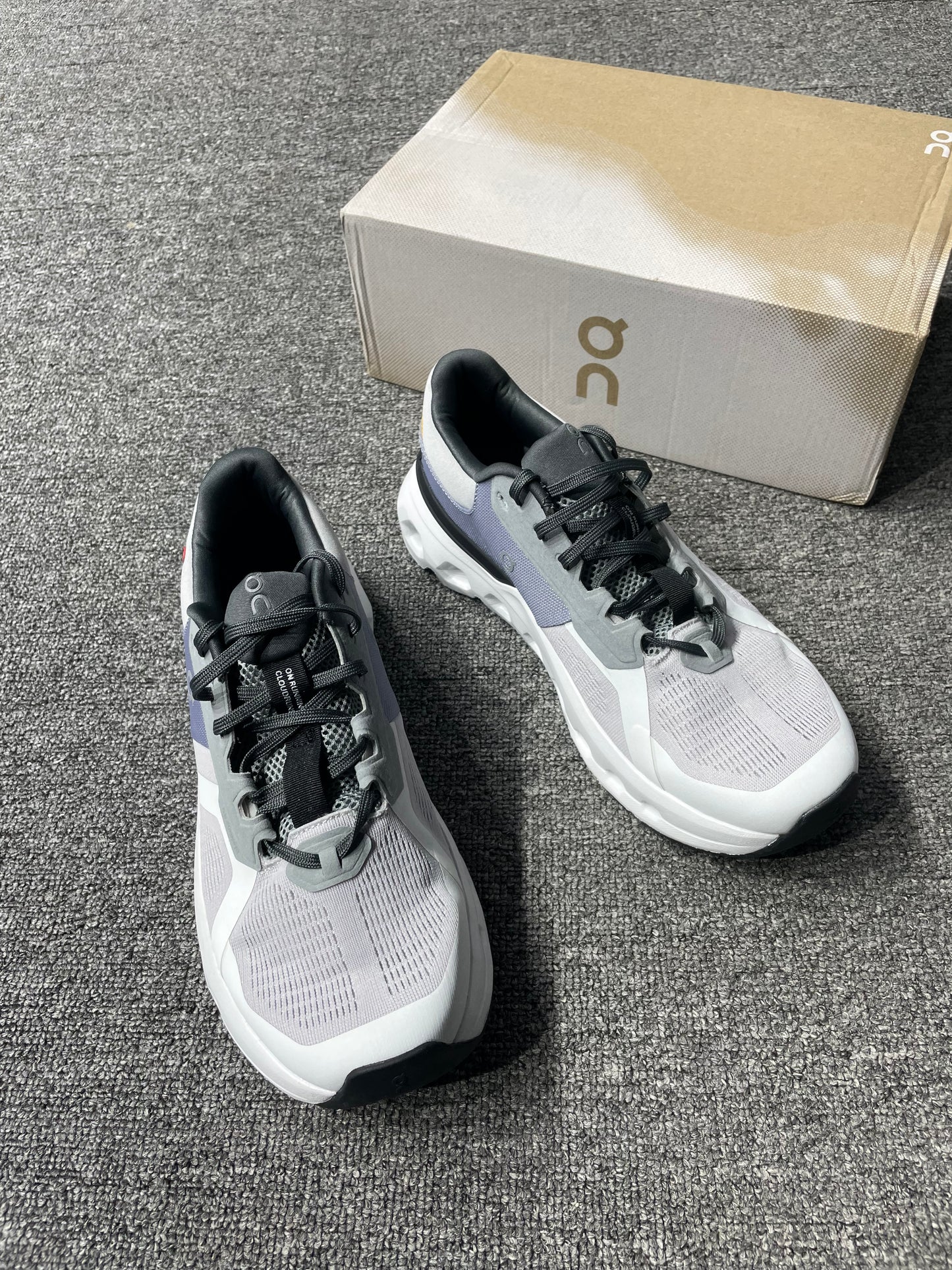 On Cloudrunner 2 Grey