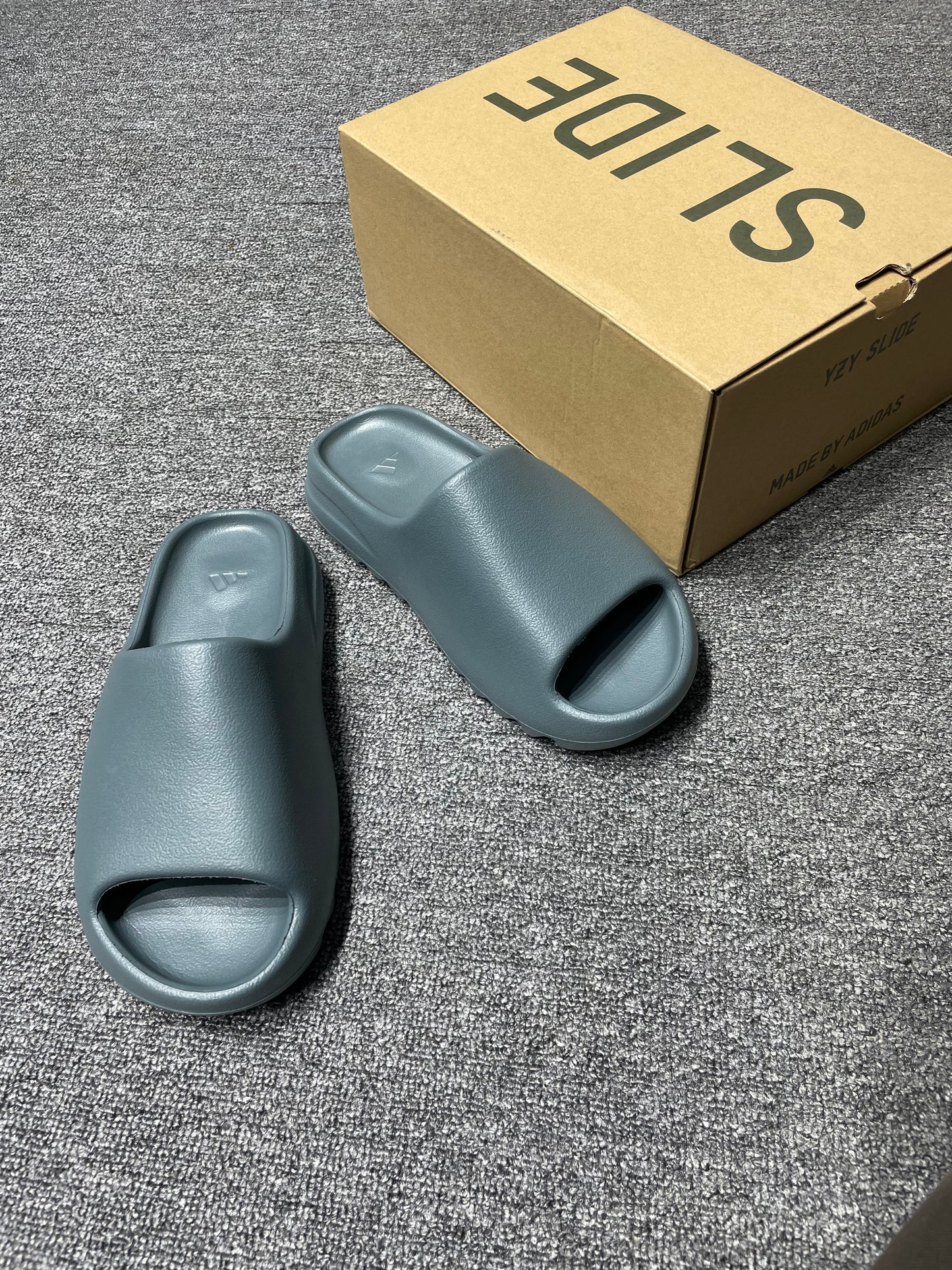 Yzy Slide Slate Grey