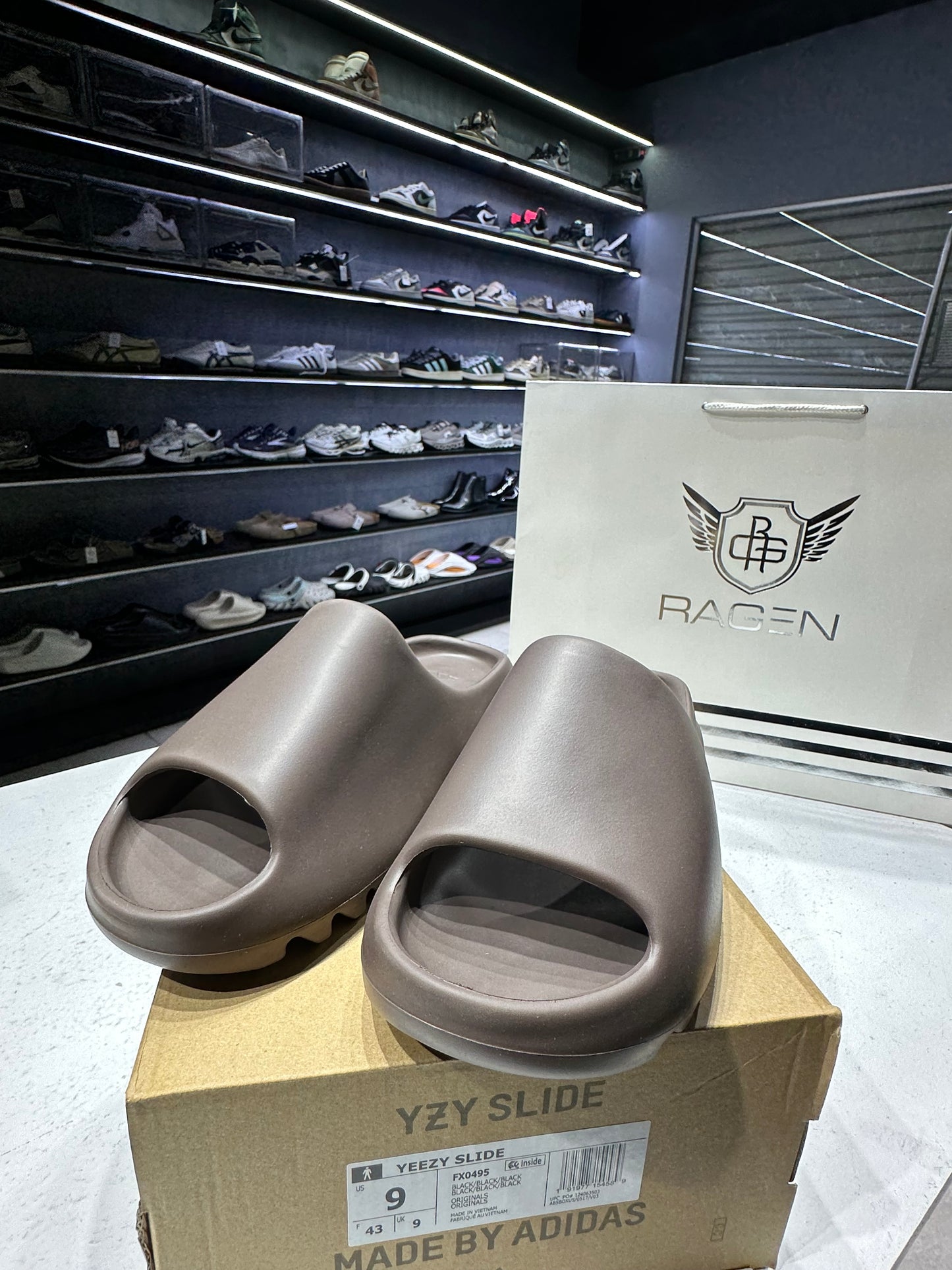 Yzy slide Coffee Brown