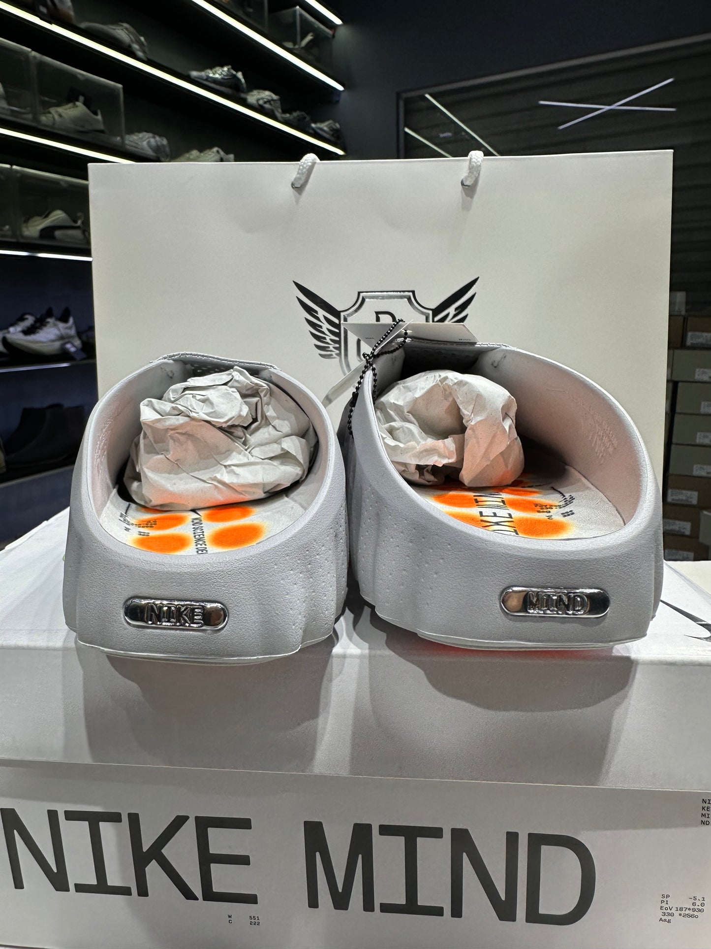 Nike Mind Smoke Grey