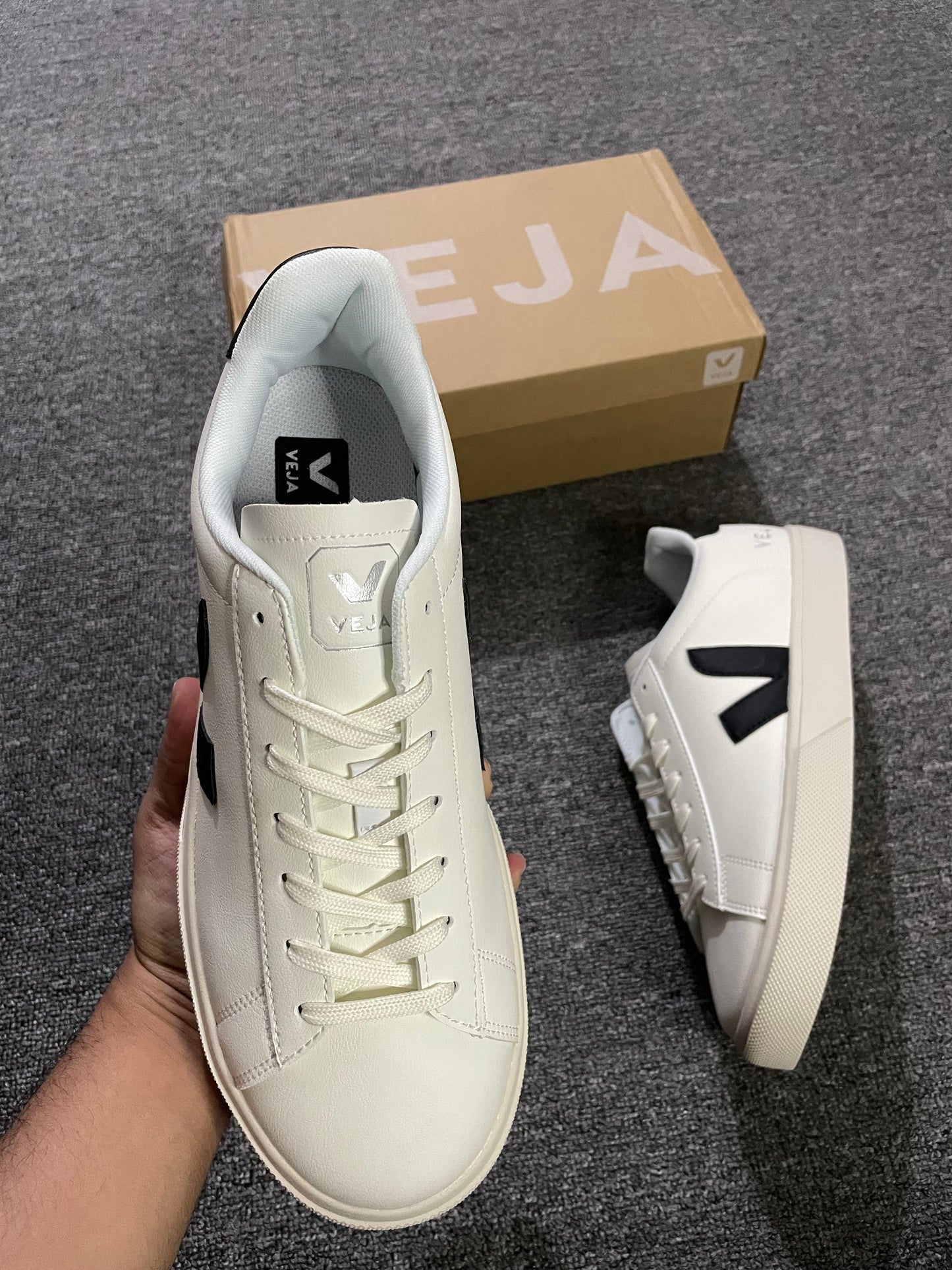 Veja Campo White Kaki