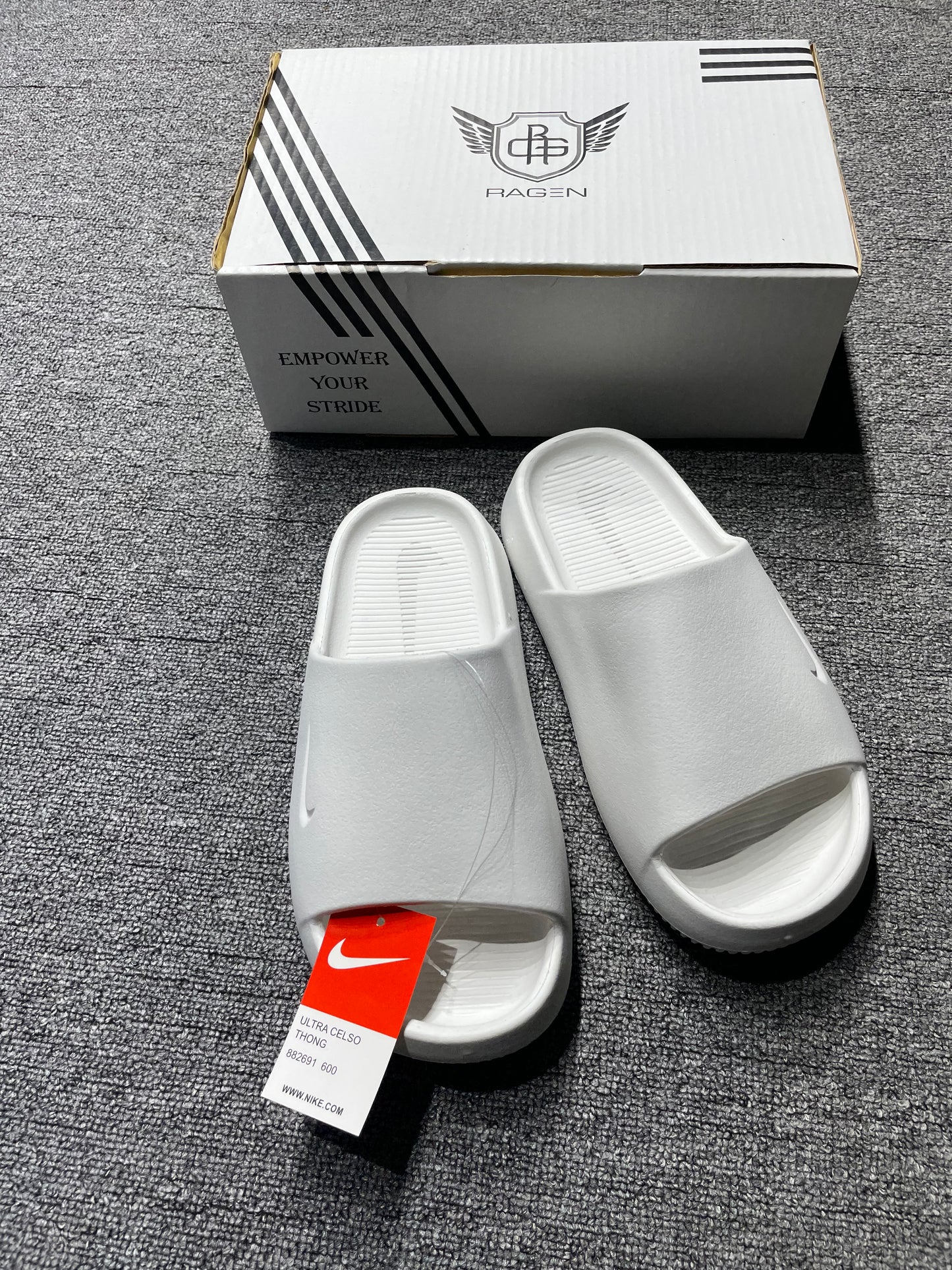 Calm Slide White