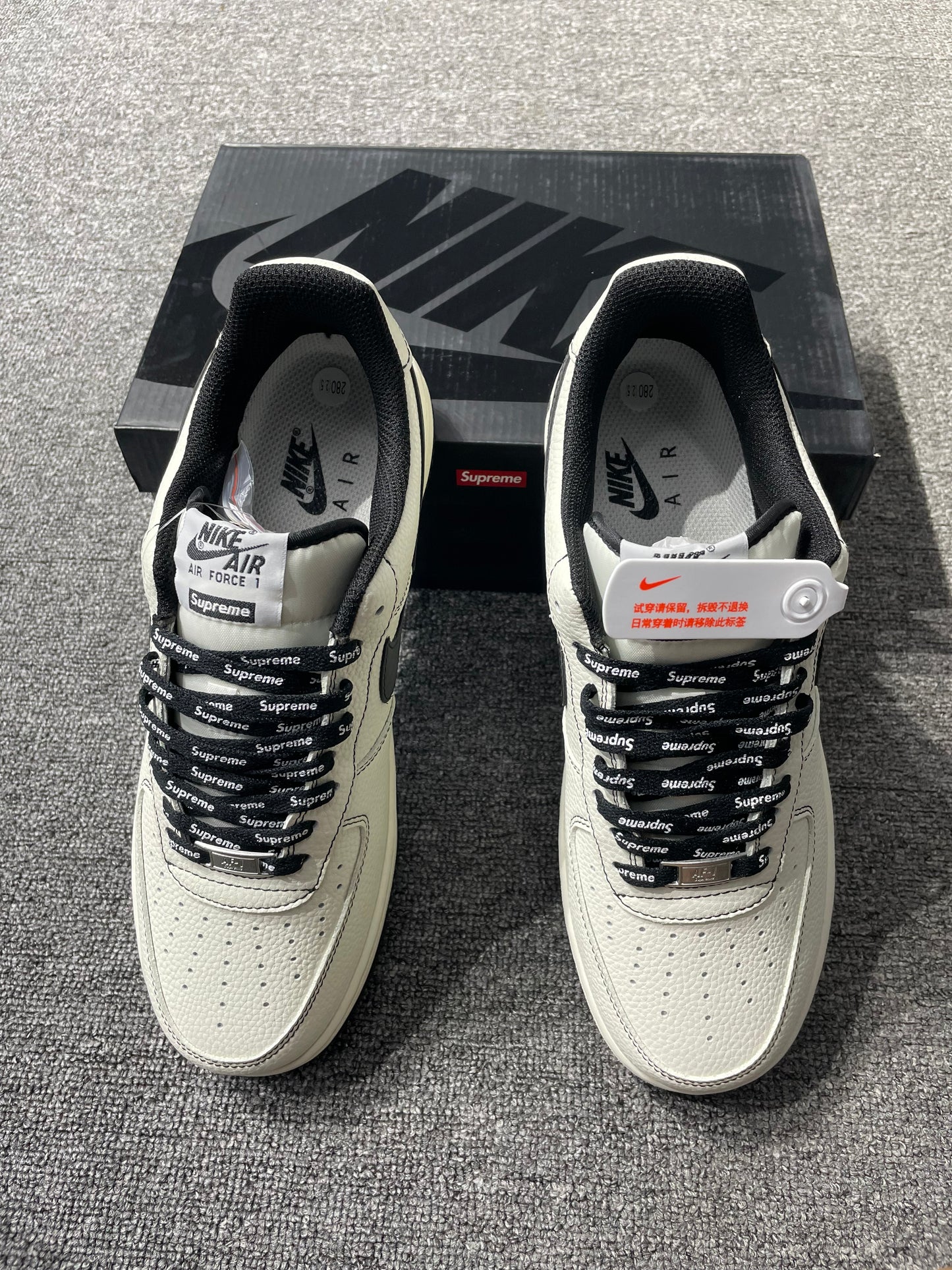 Air Force * Supreme