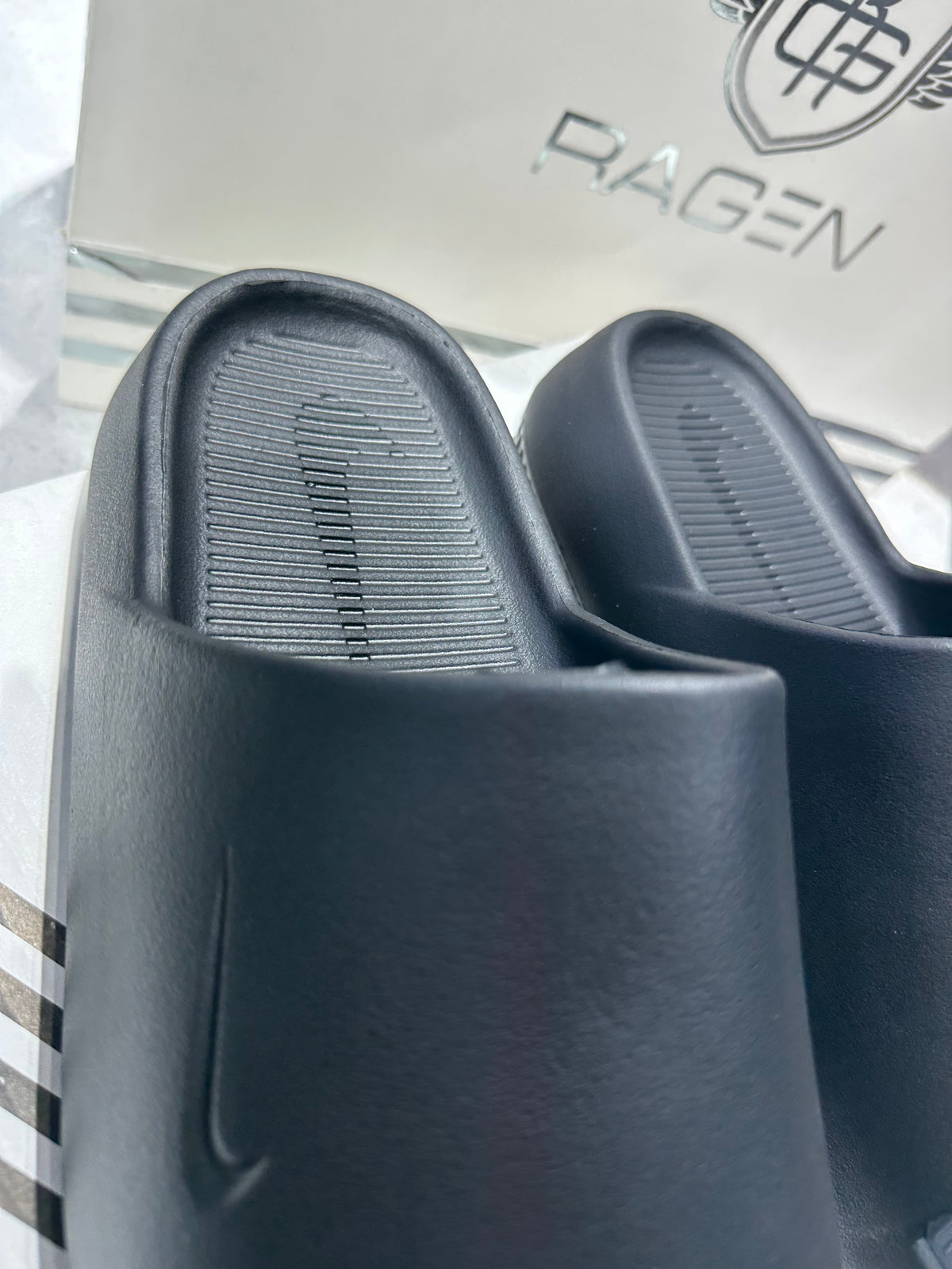 Calm Slide Black