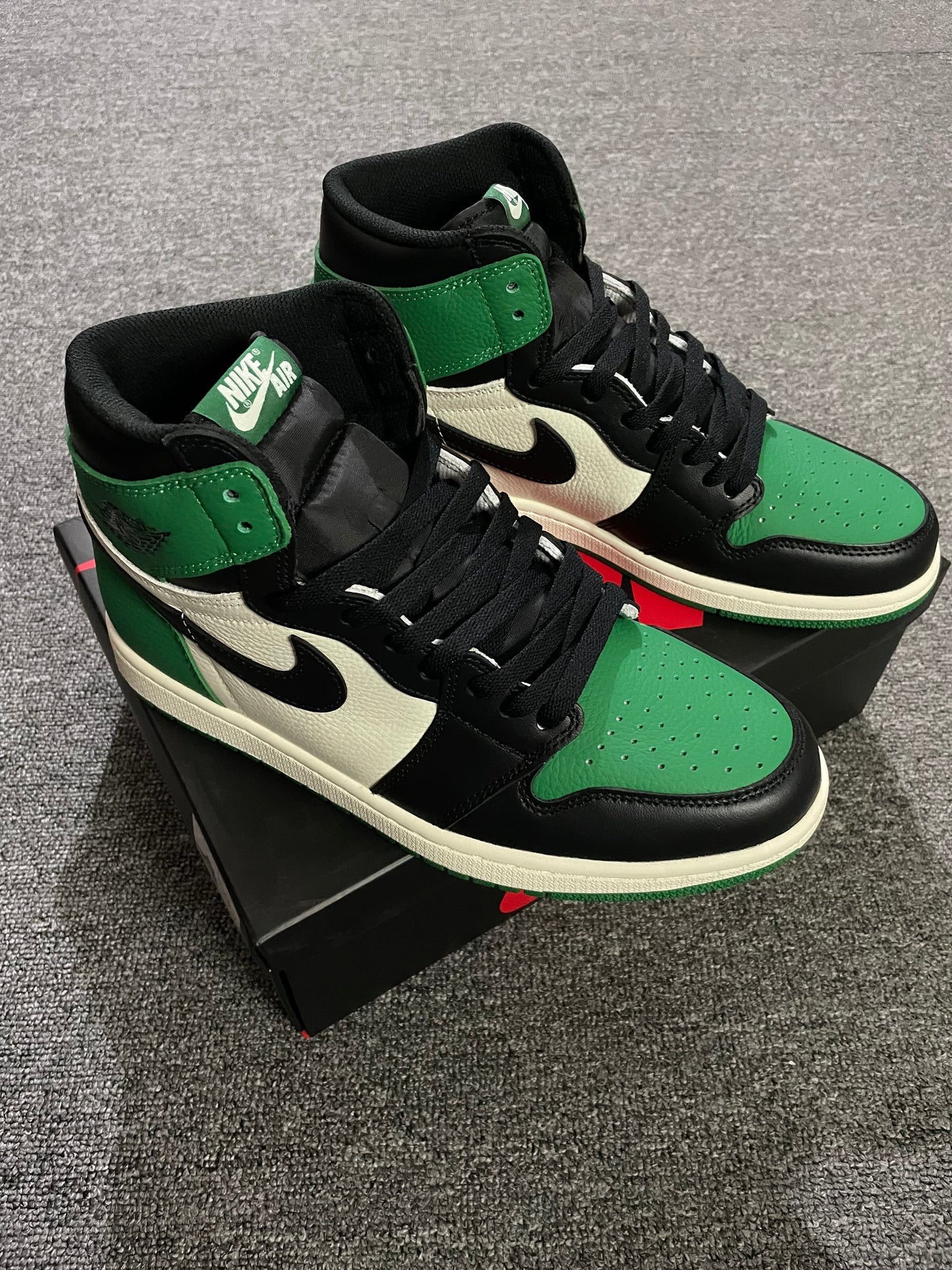 Jordan 1 Retro High Pine Green