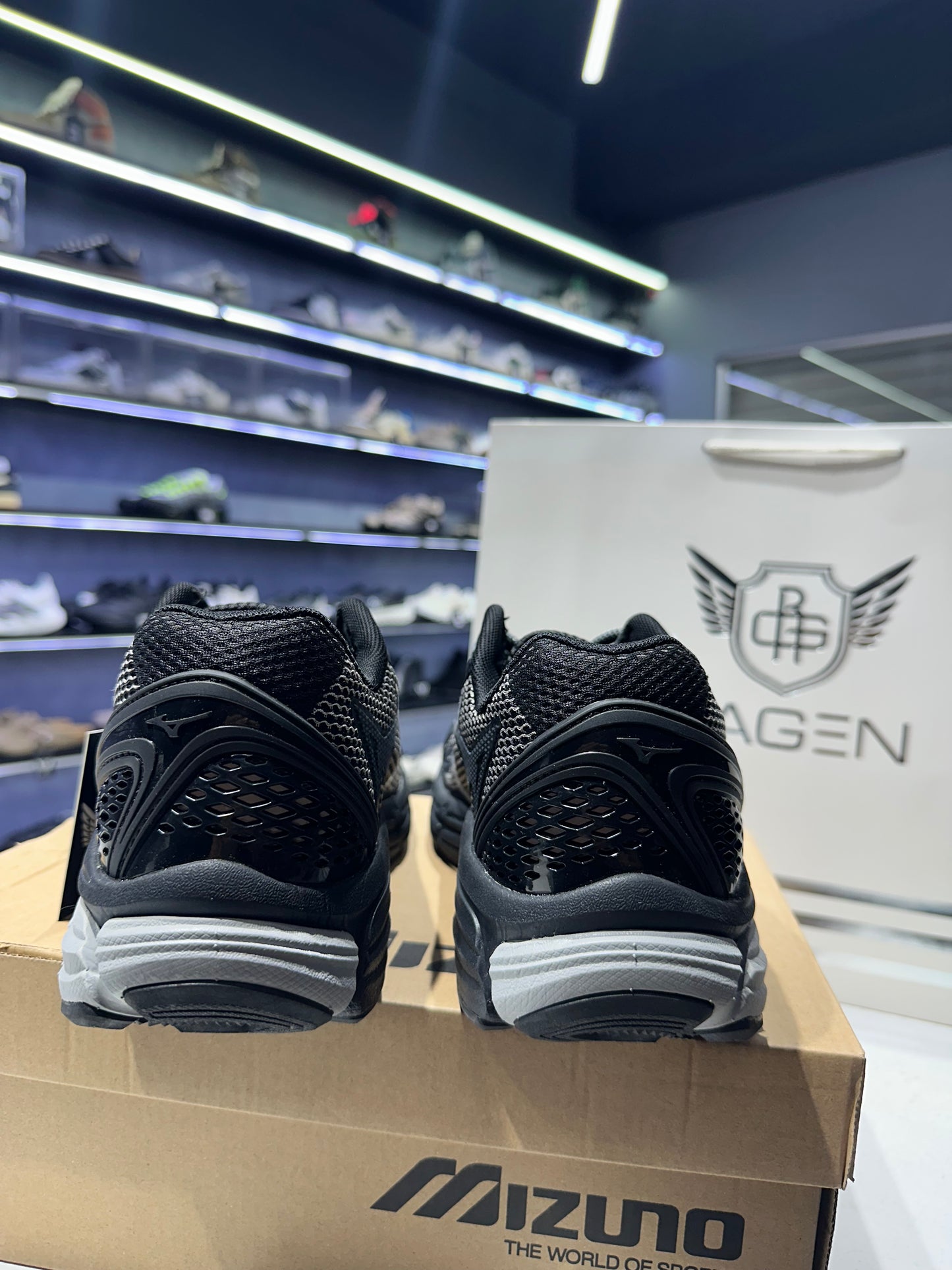 Mizuno Halo Mix ‘Black Silver’