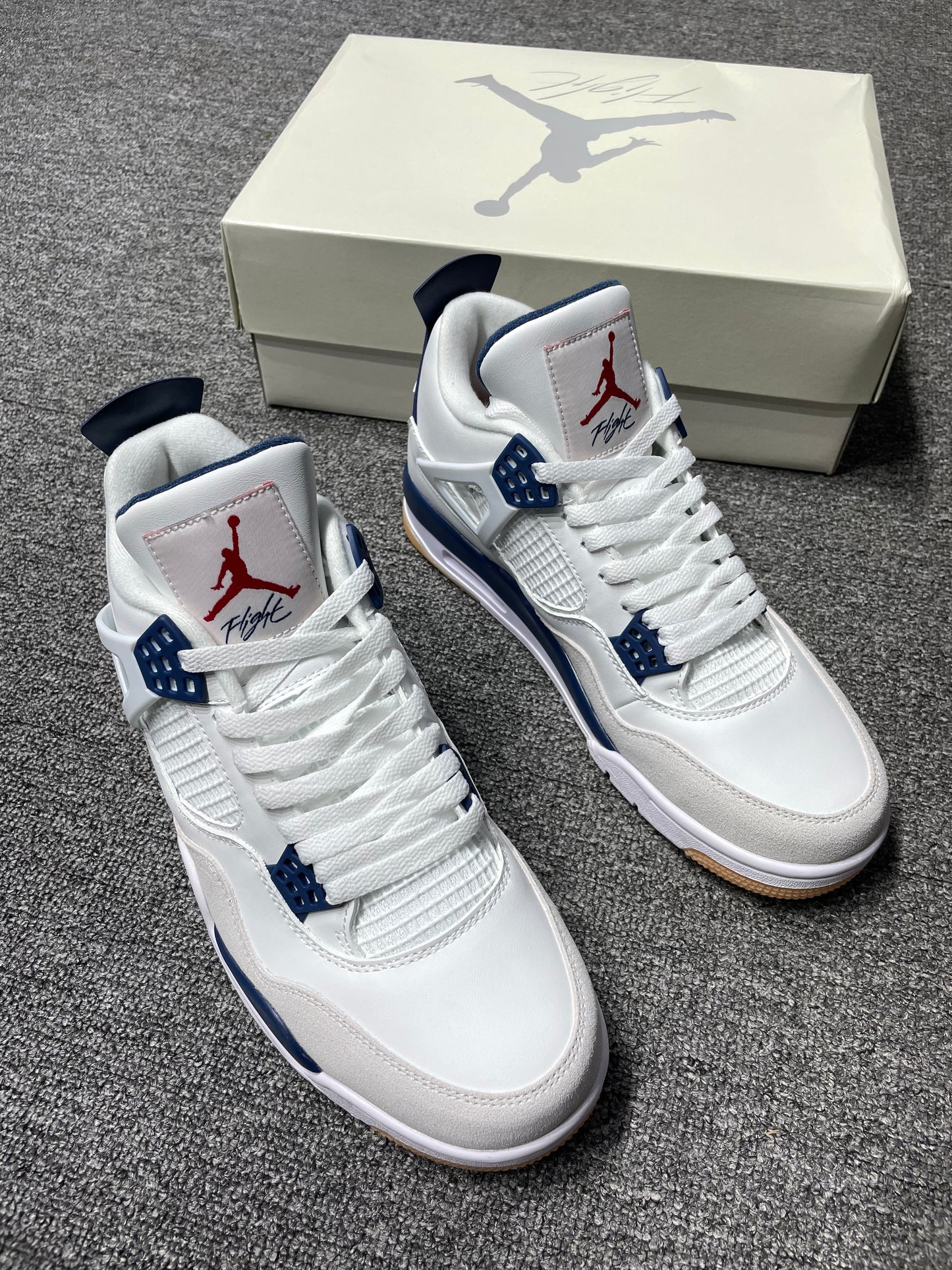 Jordan 4 Retro Navy