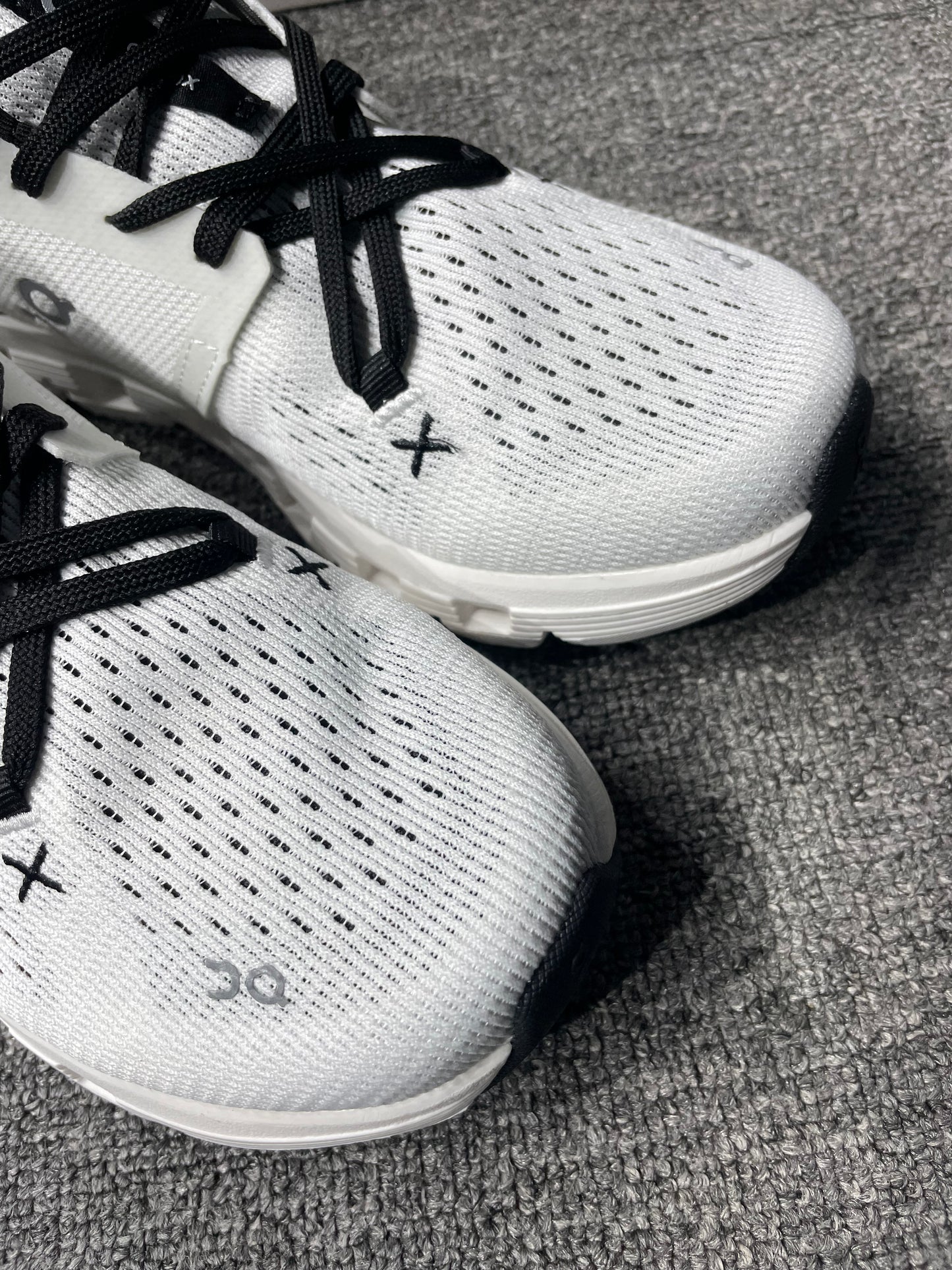 On Cloud runner 2 white