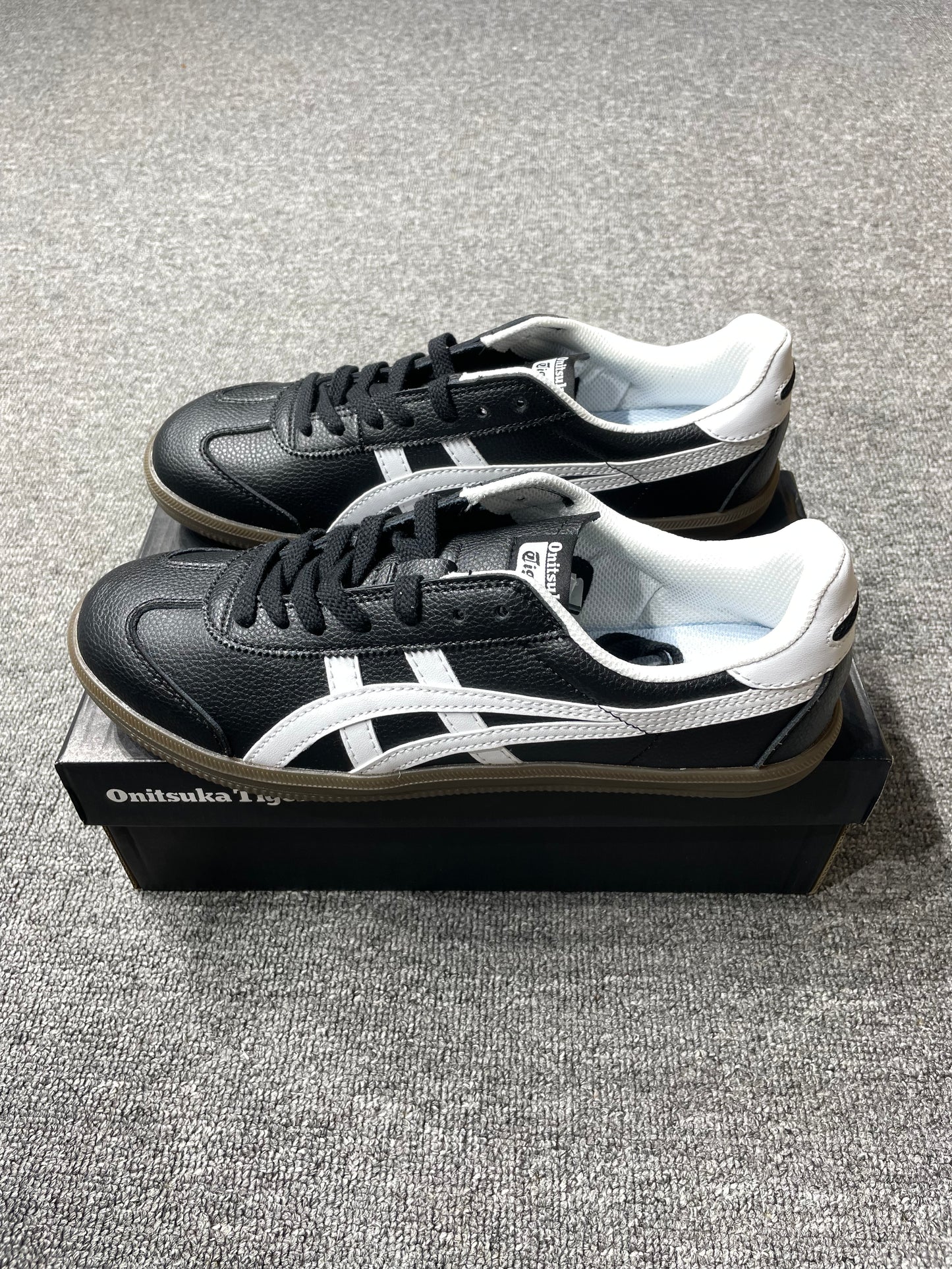 Onitsuka Tiger Tokuten Black/White