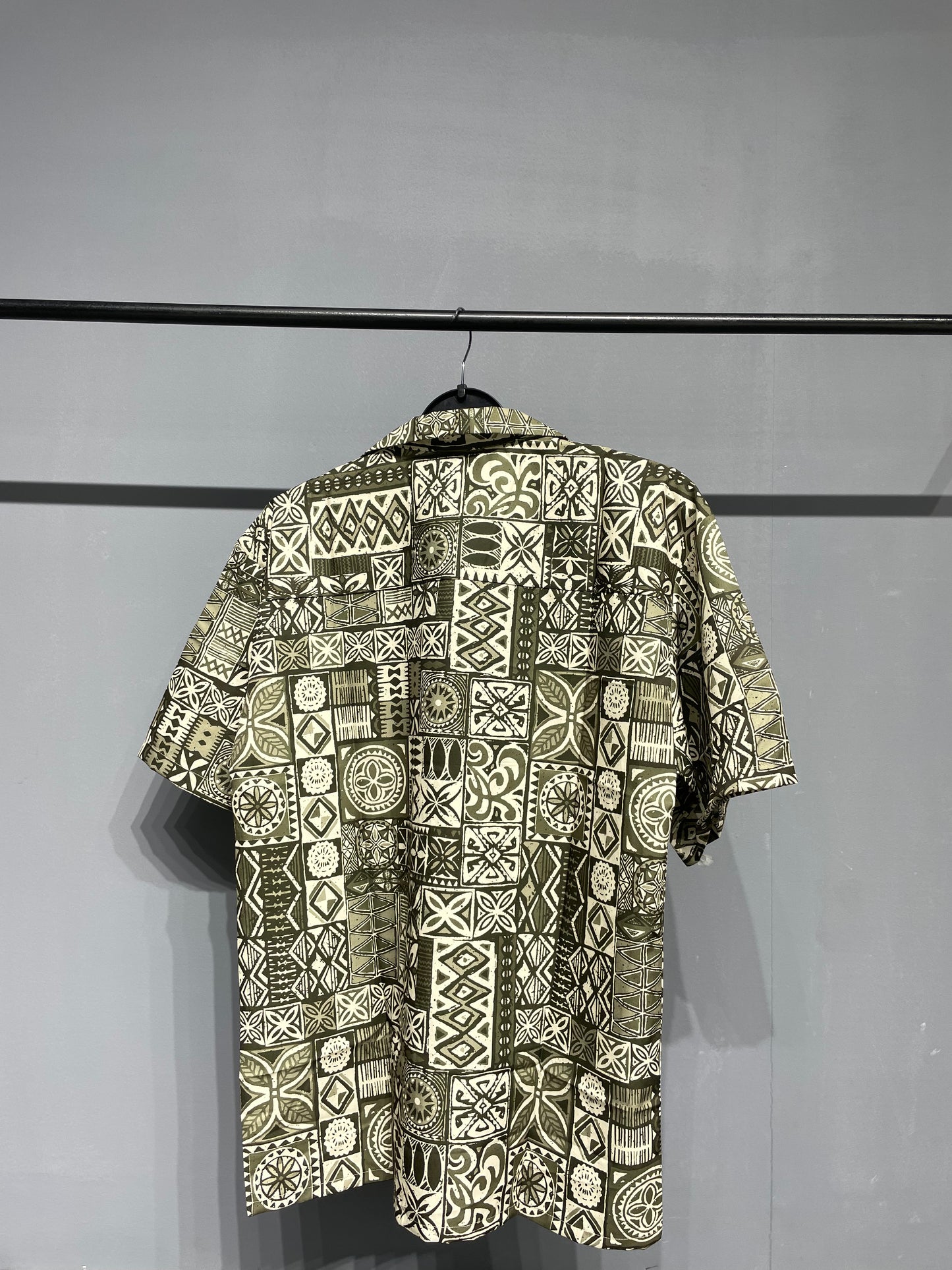 Cuban Half Sleeve-C 1005