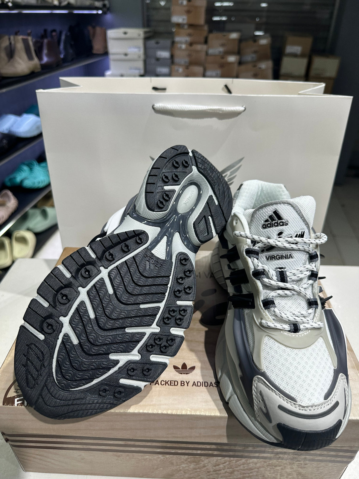 Adidas x Pharrell Williams Adister Jellyfish MGH Solid Grey