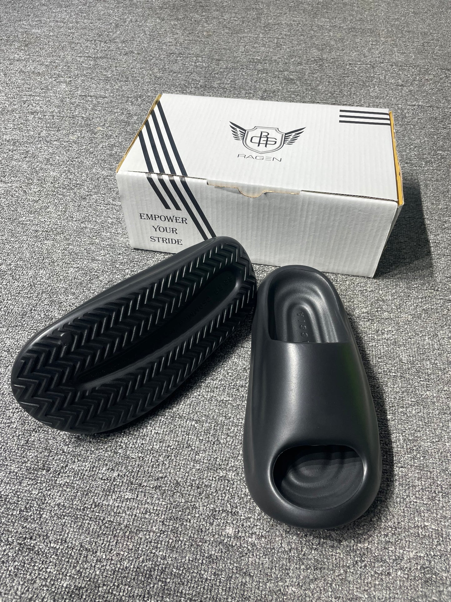 Yassia Cloud Black