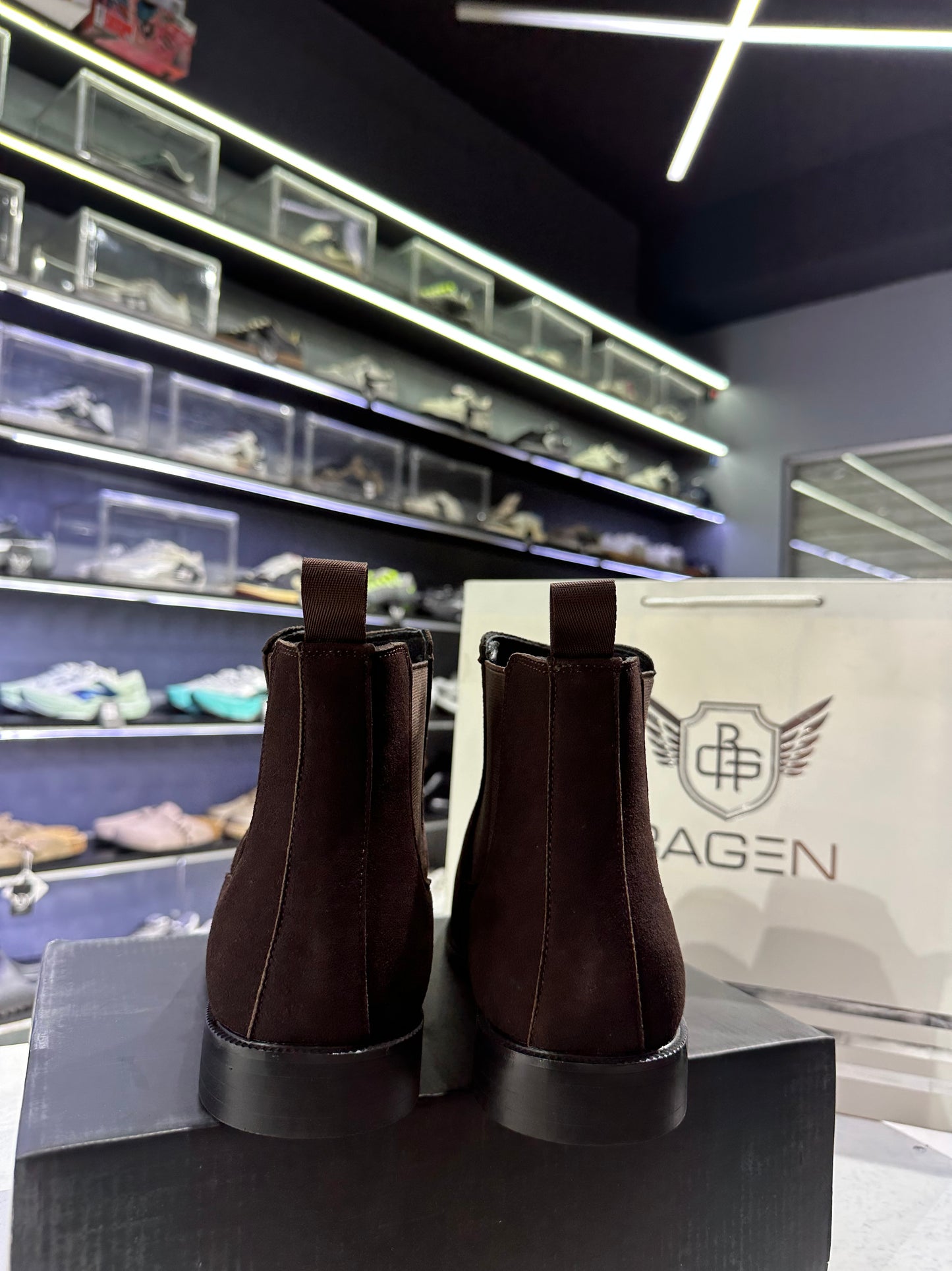 Chelsea suede Coffee Brown