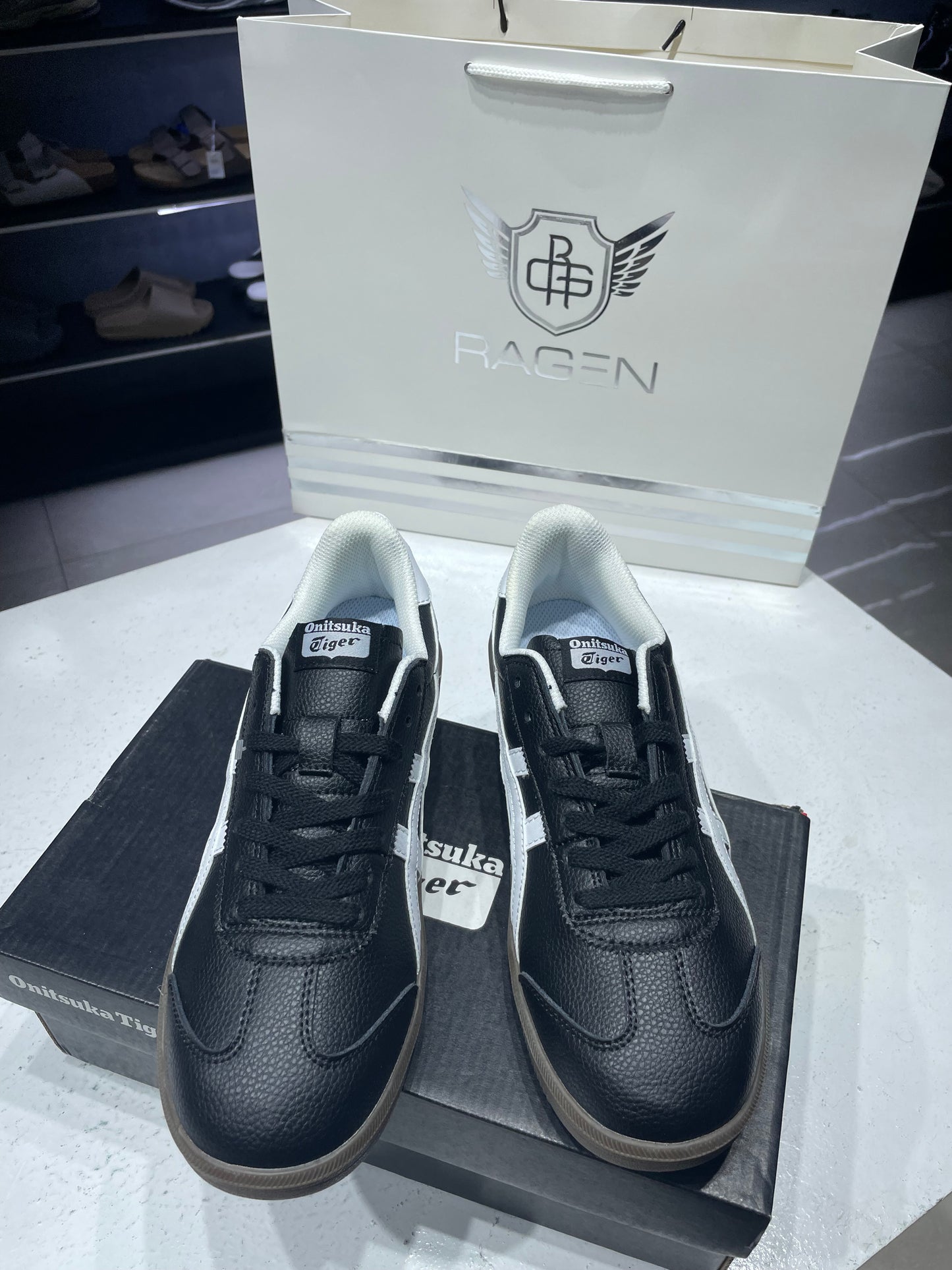 Onitsuka Tiger Tokuten Black/White