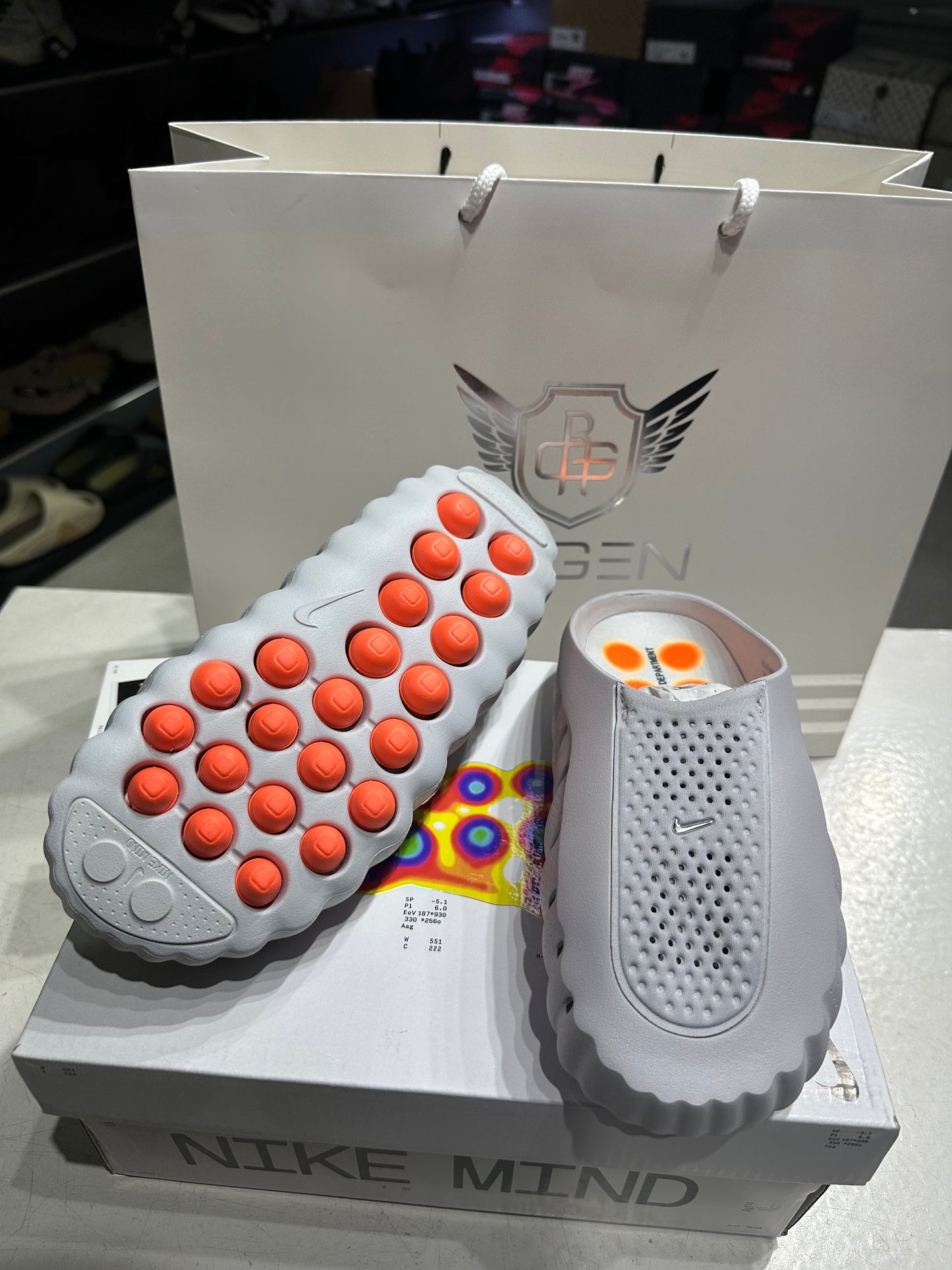 Nike Mind Smoke Grey