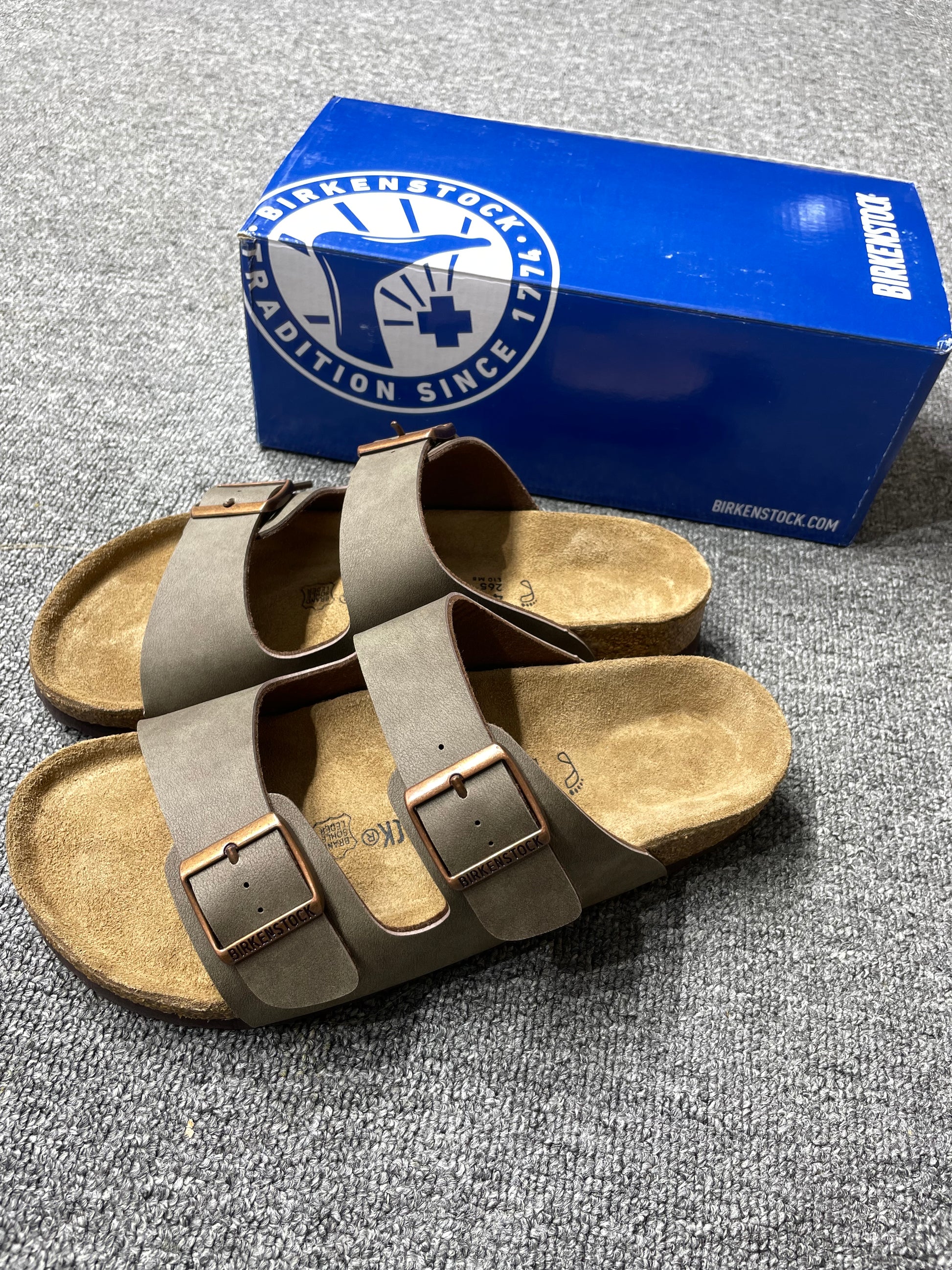Birkenstock Arizona birkibuc-Mocha - Main Image