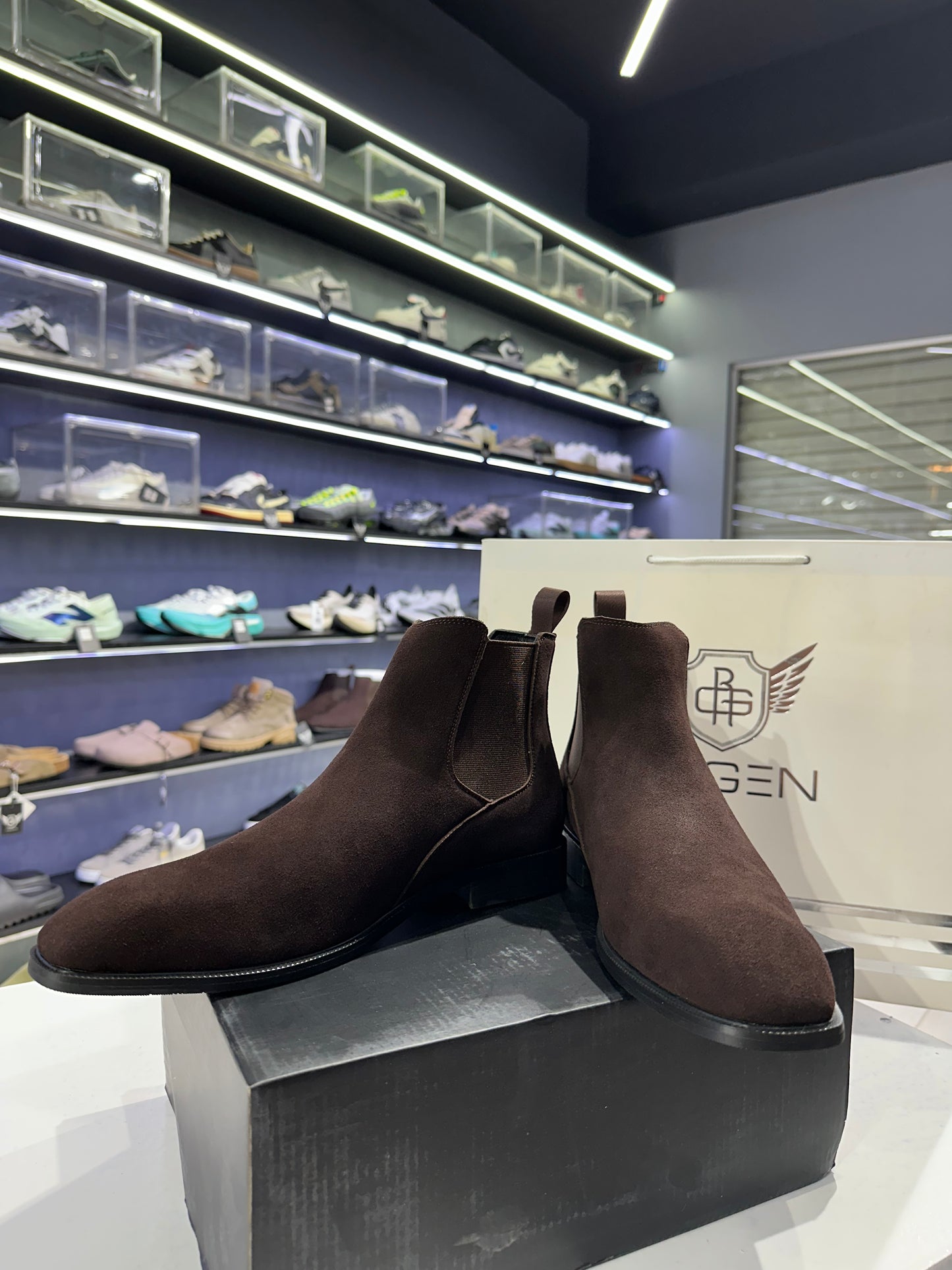 Chelsea suede Coffee Brown