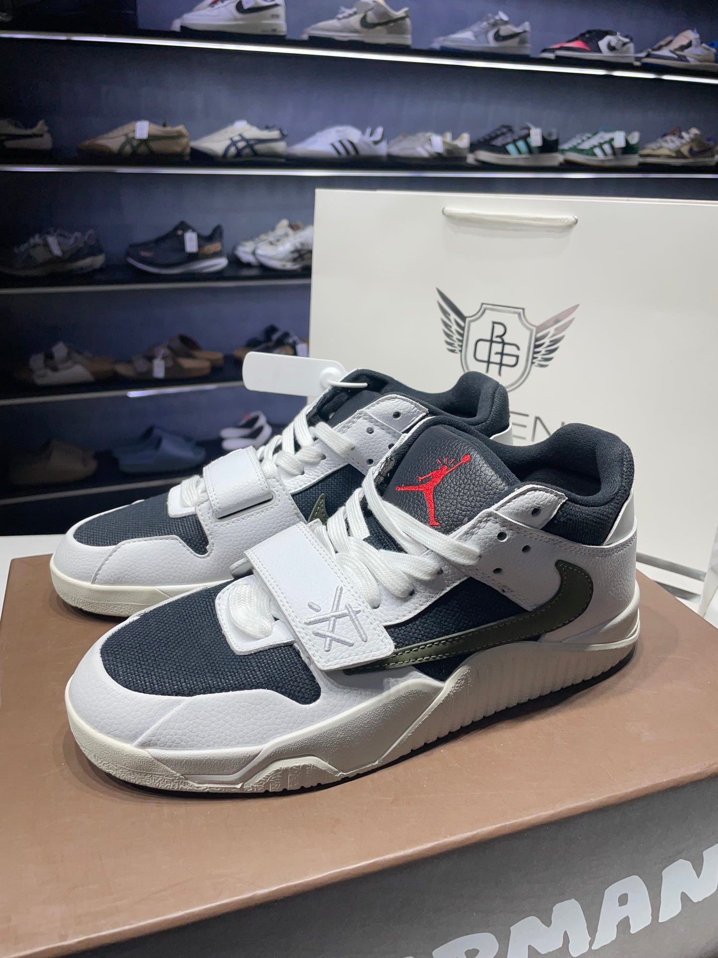 Jumpman Jack Sail Travis Scott Olive