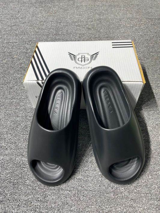 Yassia Cloud Black