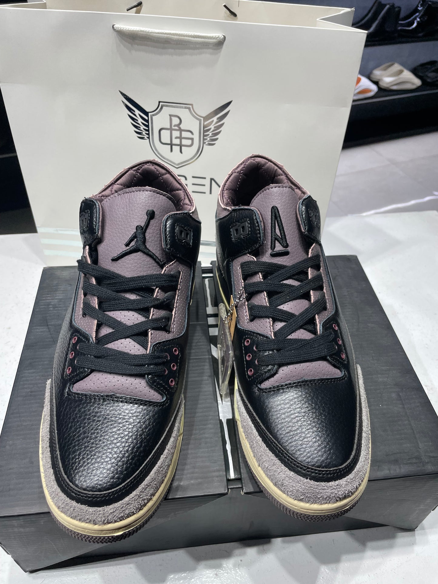 A Ma Maniere x Jordan 3 Black/violet Ore