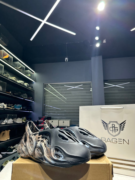 Yeezy Foam RNNR MX Cinder