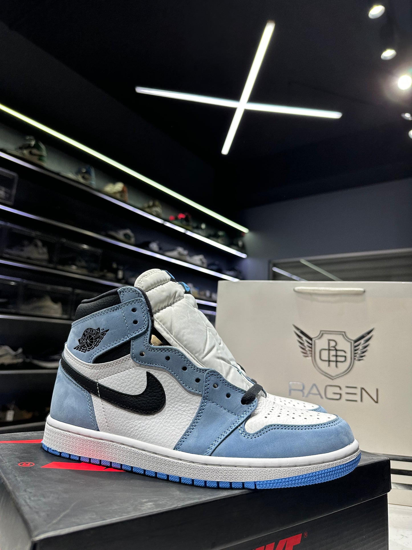 Jordan 1 University blue