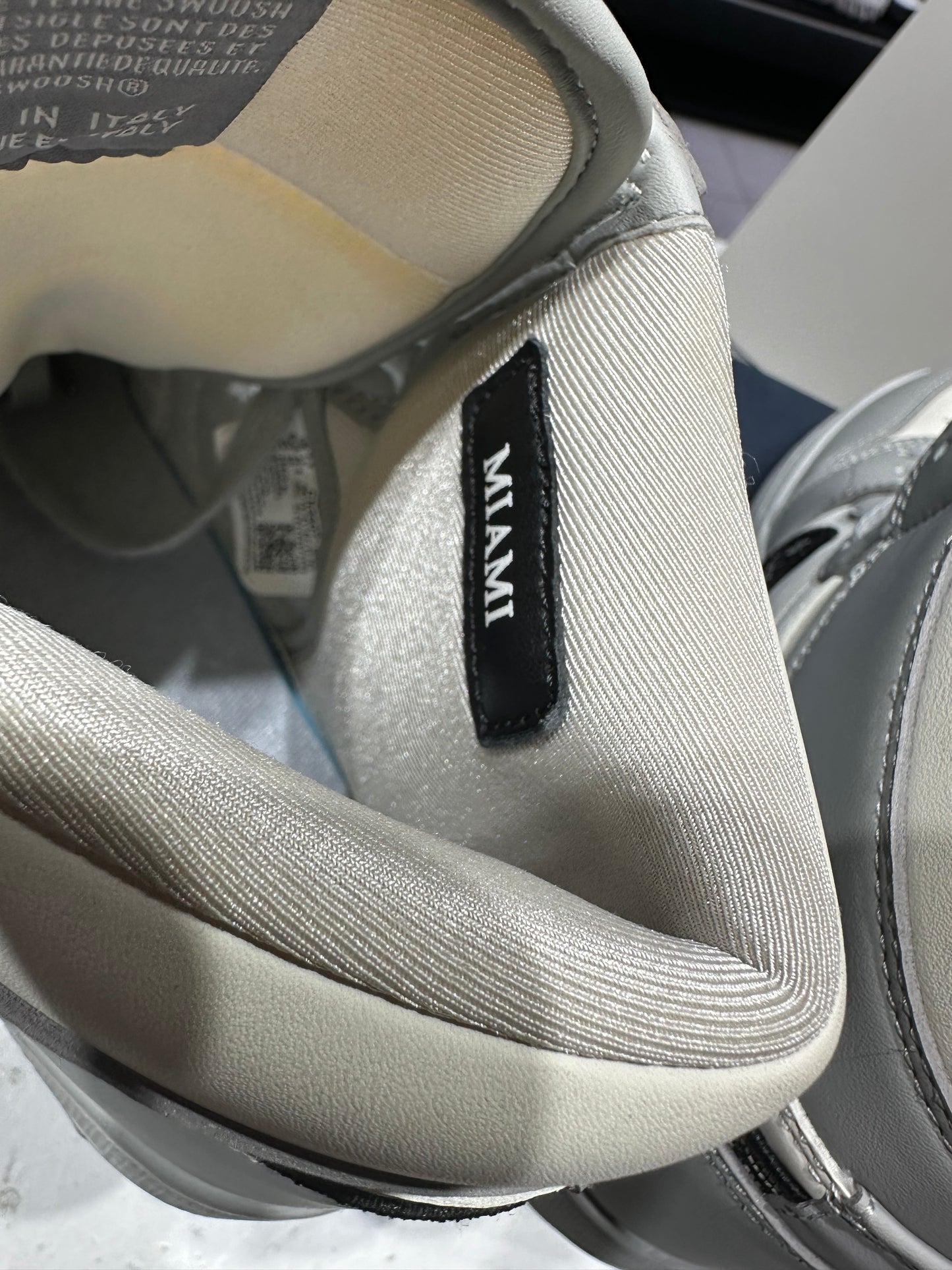 Jordan 1 Retro High Dior