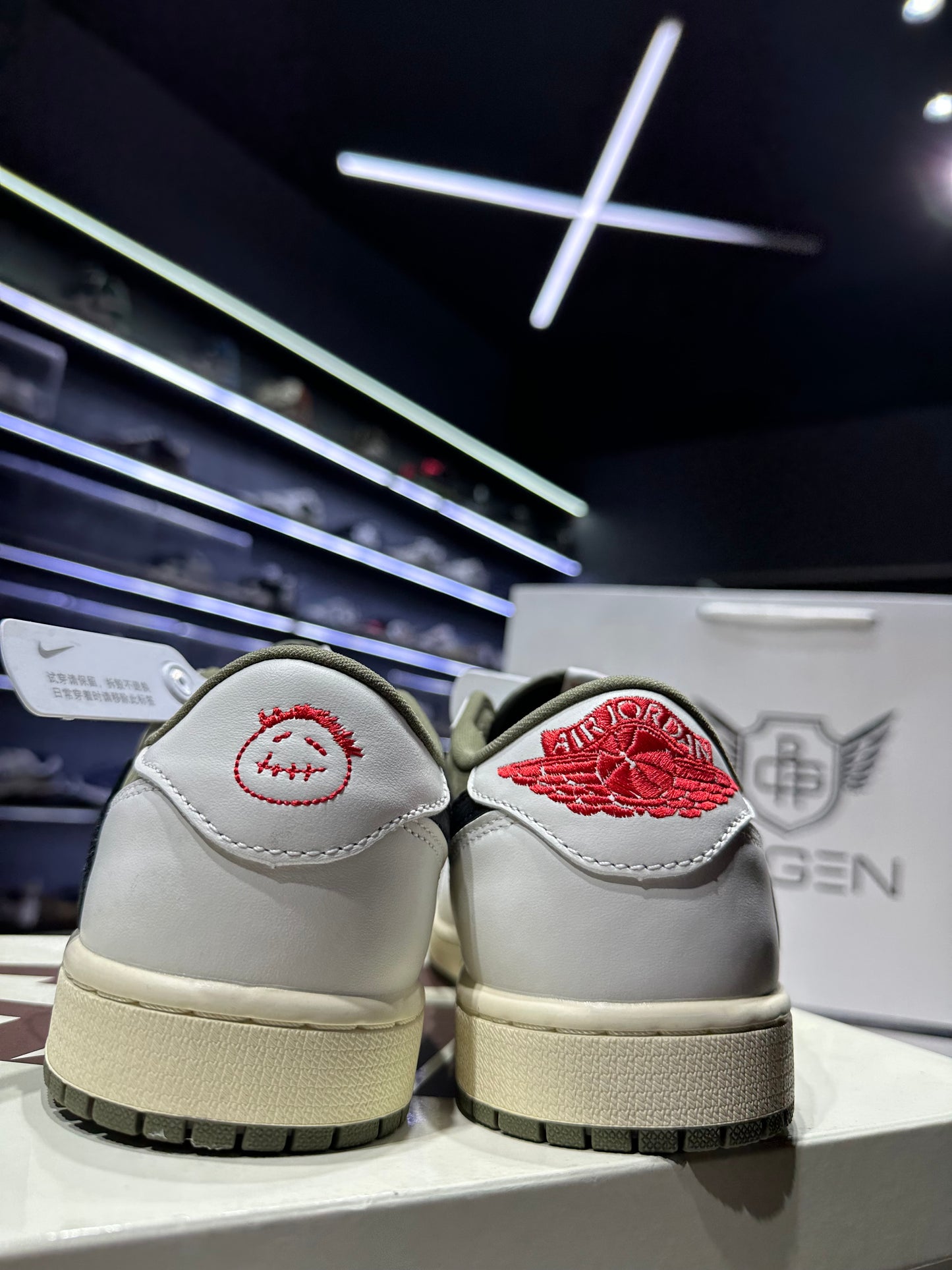 Air Jordan 1 low Travis Scott Medium Olive