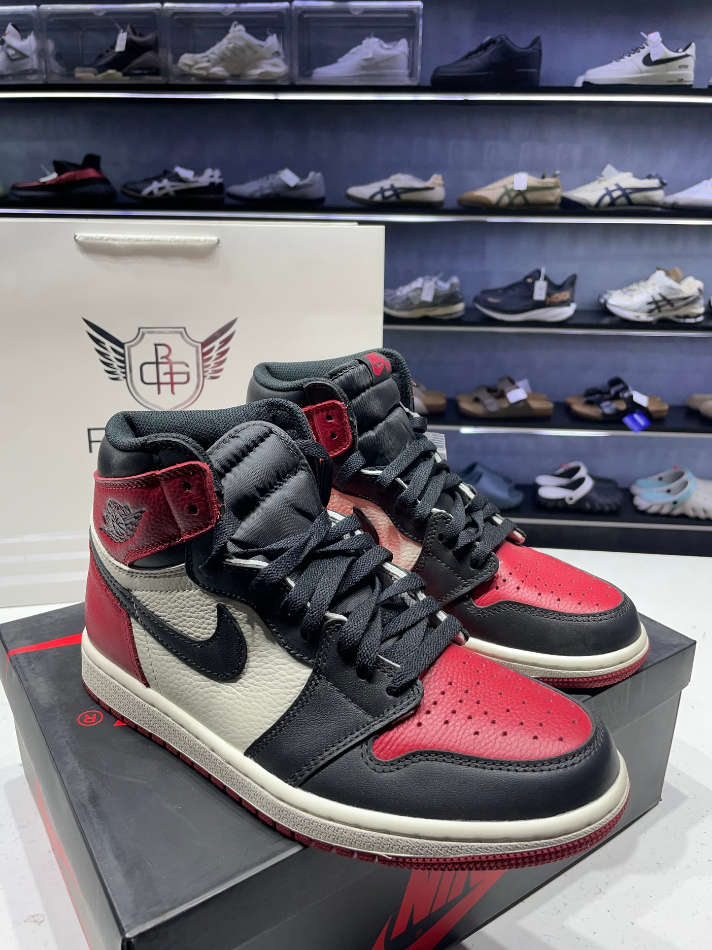 Air Jordan 1 High Bred Toe