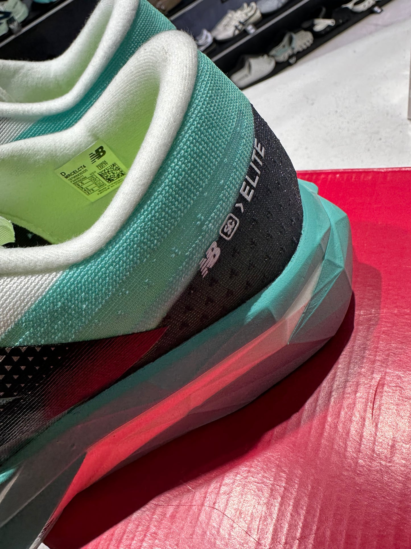 New Balance Fuelcell Elite V4