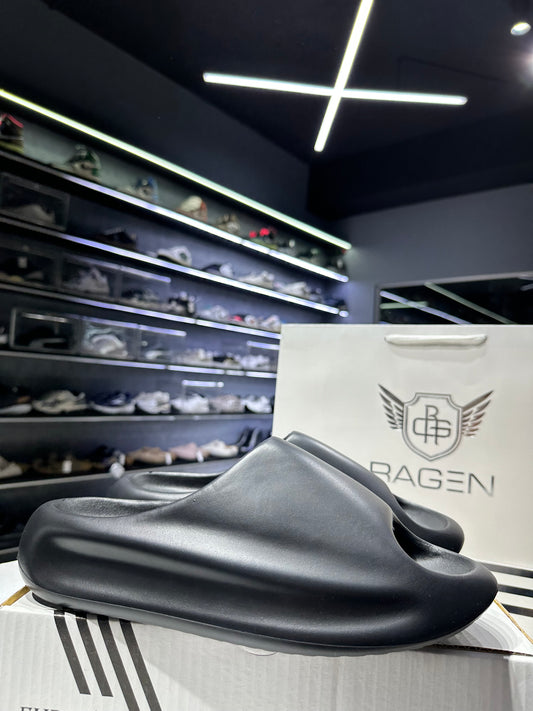 Yassia Cloud Black