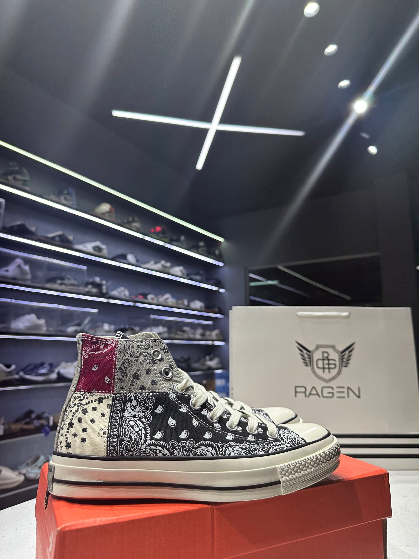 Converse Off spring Paiesly Black