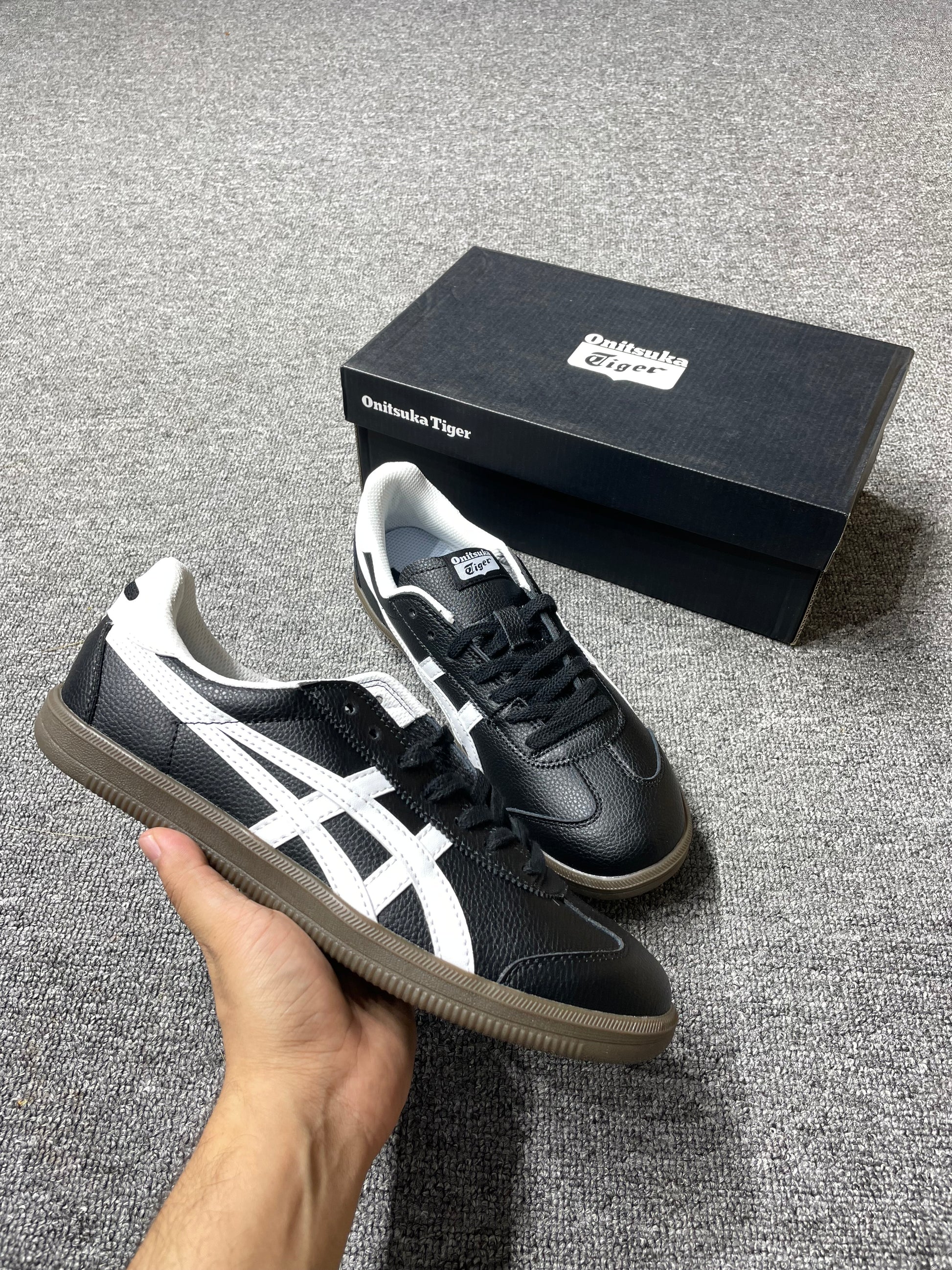 Onitsuka Tiger Tokuten Black/White – Ragen
