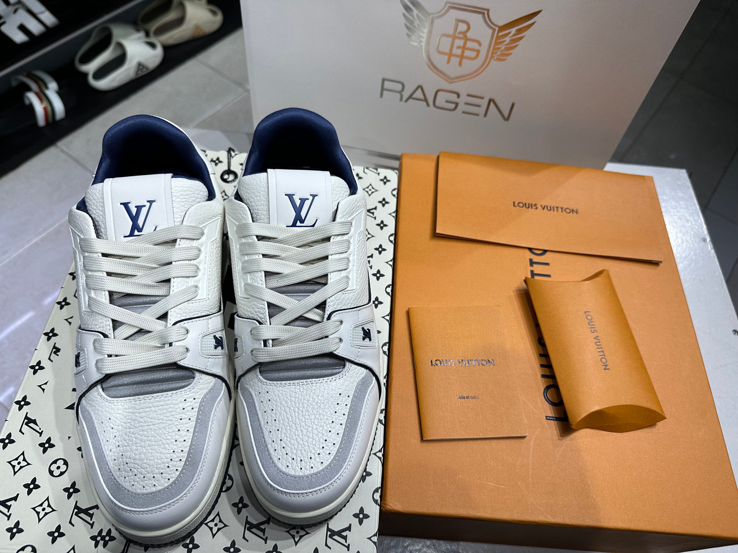 Louis Vuitton Trainer #54 Signature White Marine