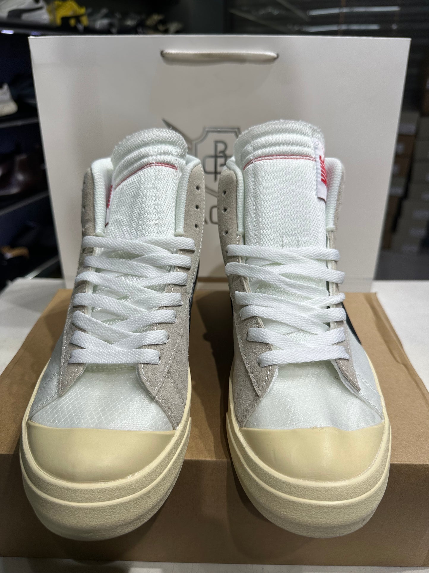 Nike Blazer Mid Off White