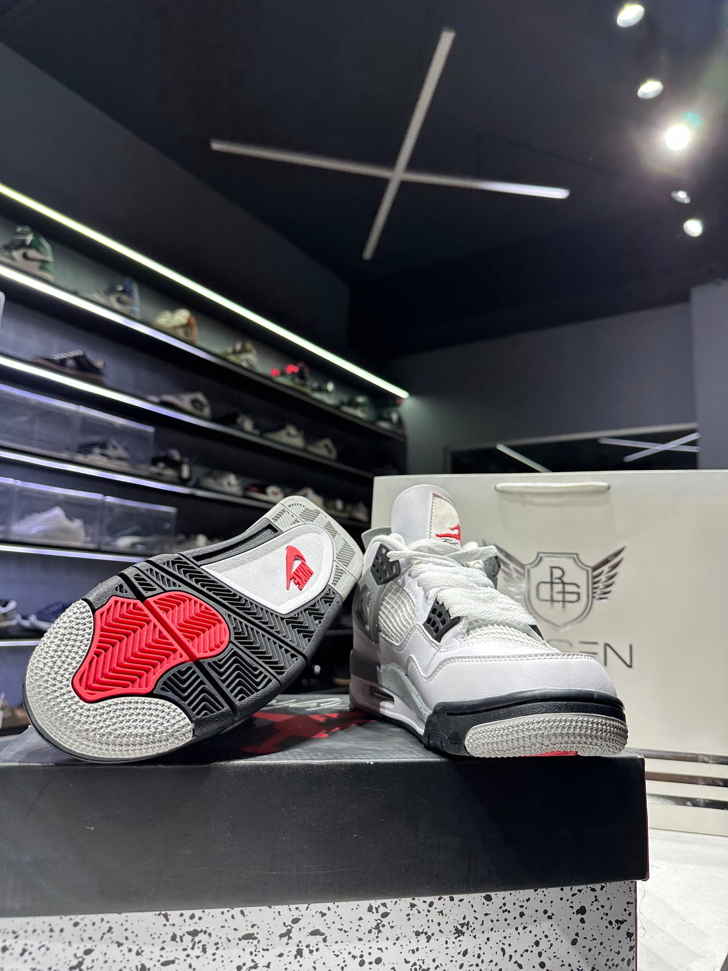 Jordan 4 Retro White Cement